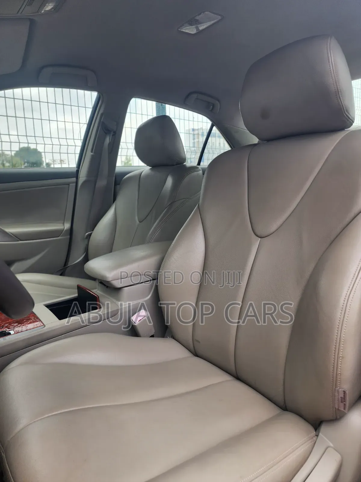 Toyota Camry SE 4dr Sedan (2.5L 4cyl 6AM) 2010 Gray
