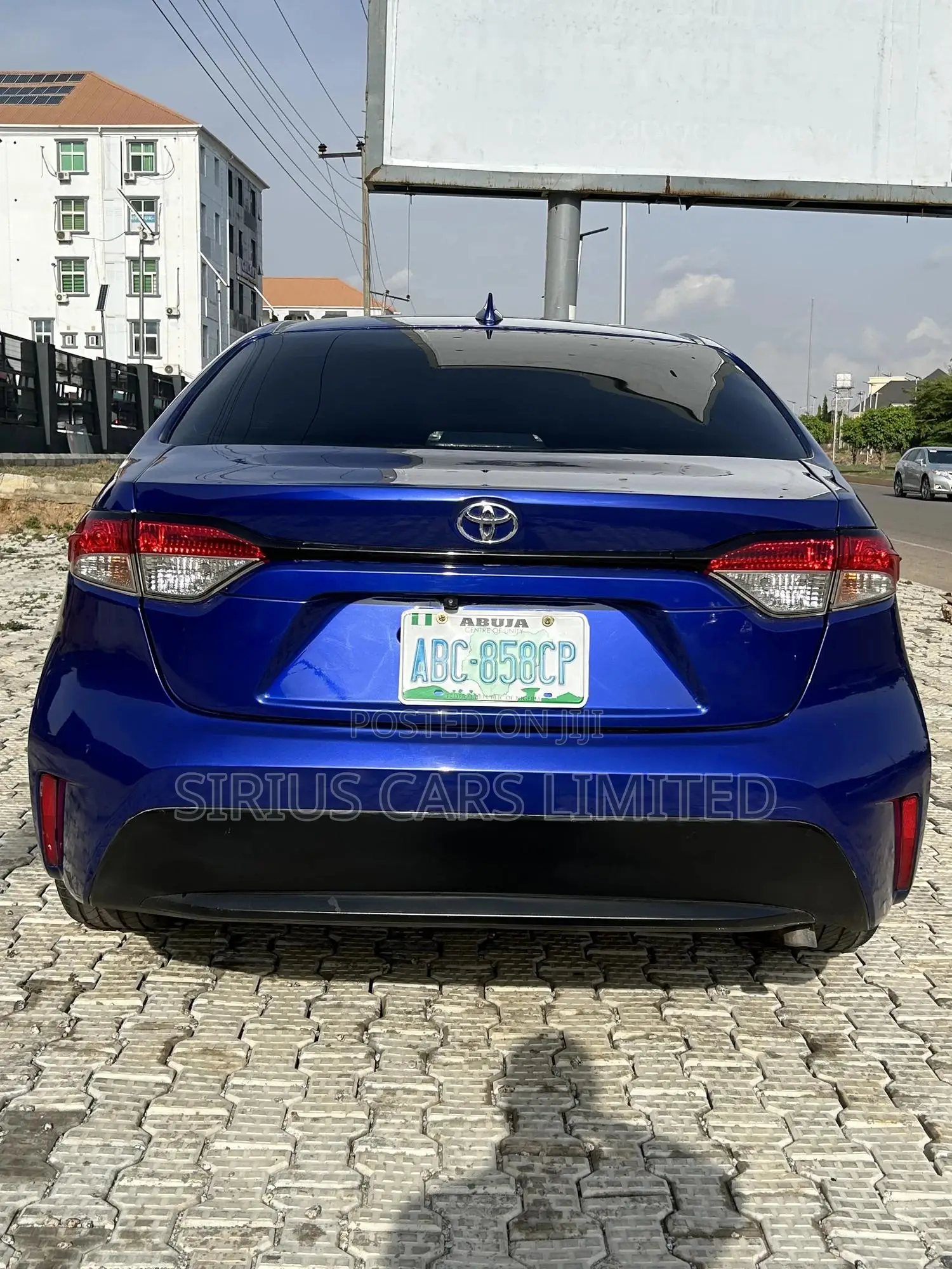 Toyota Corolla LE 2021 Blue