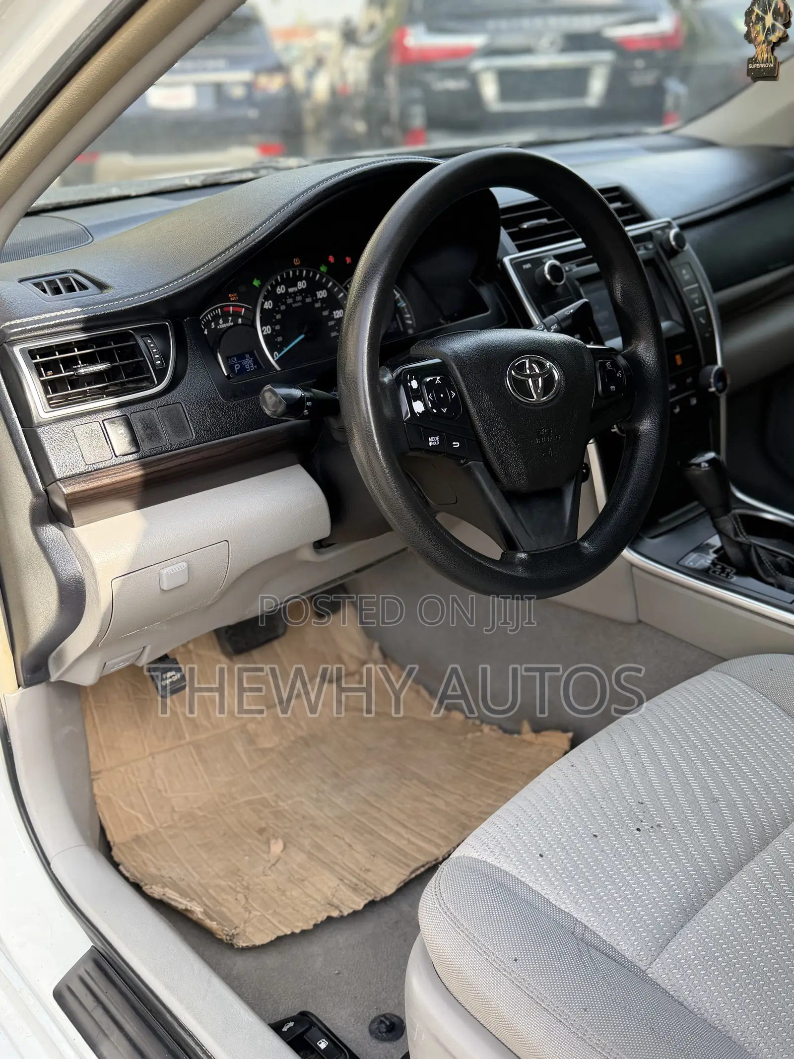 Toyota Camry LE 4dr Sedan (2.5L 4cyl 6A) 2015 White