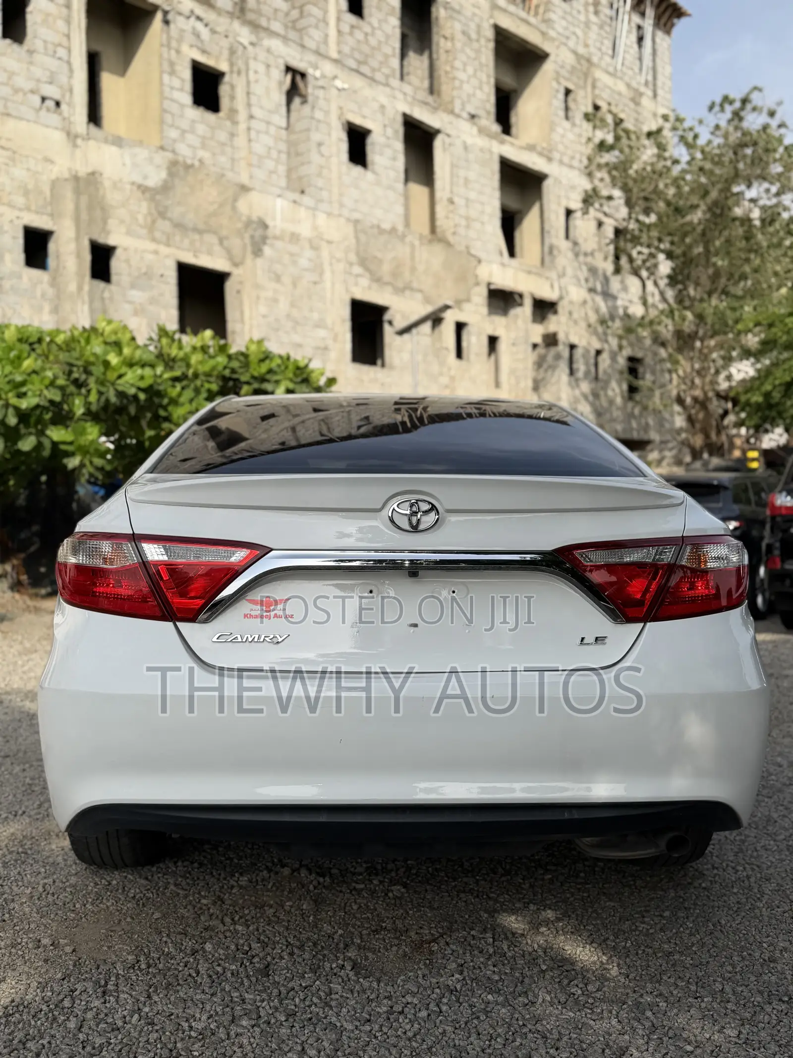 Toyota Camry LE 4dr Sedan (2.5L 4cyl 6A) 2015 White