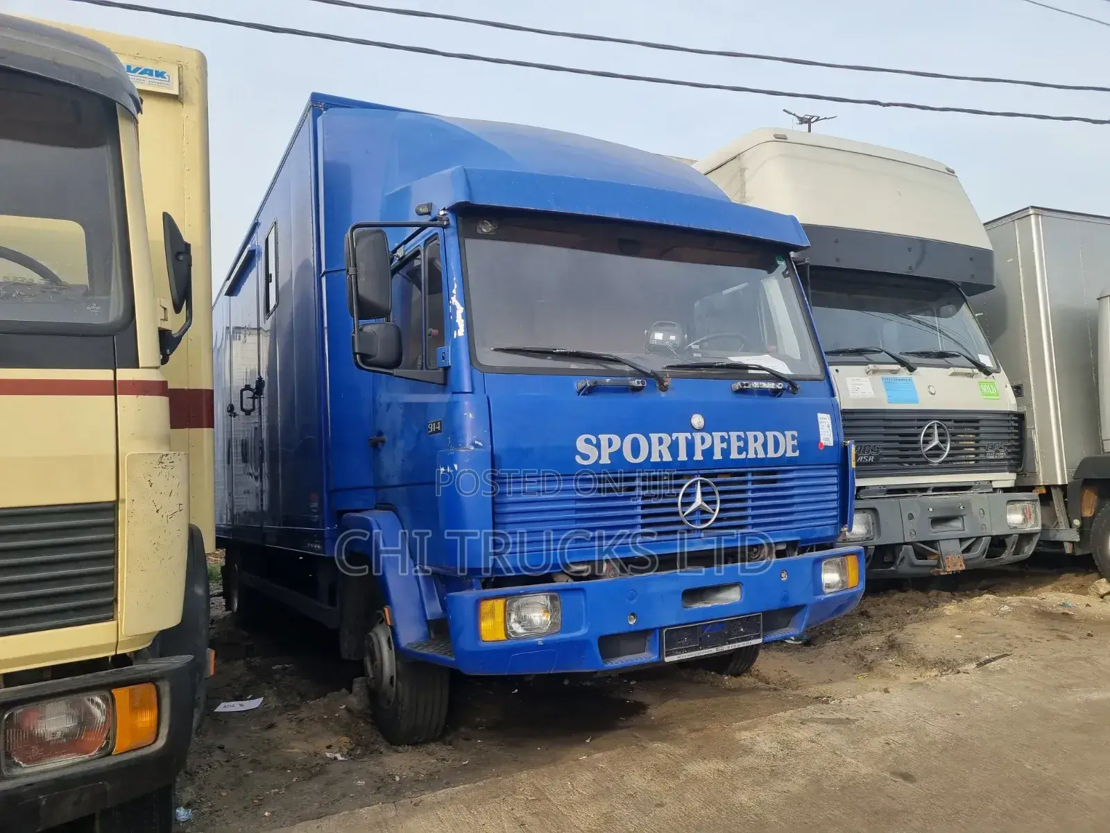 Mercedes Benz 814 Cargo Truck Blue 2004