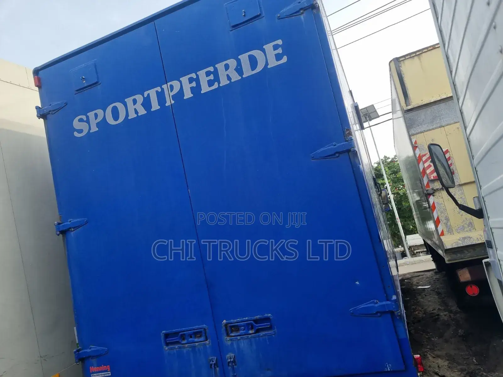 Mercedes Benz 814 Cargo Truck Blue 2004