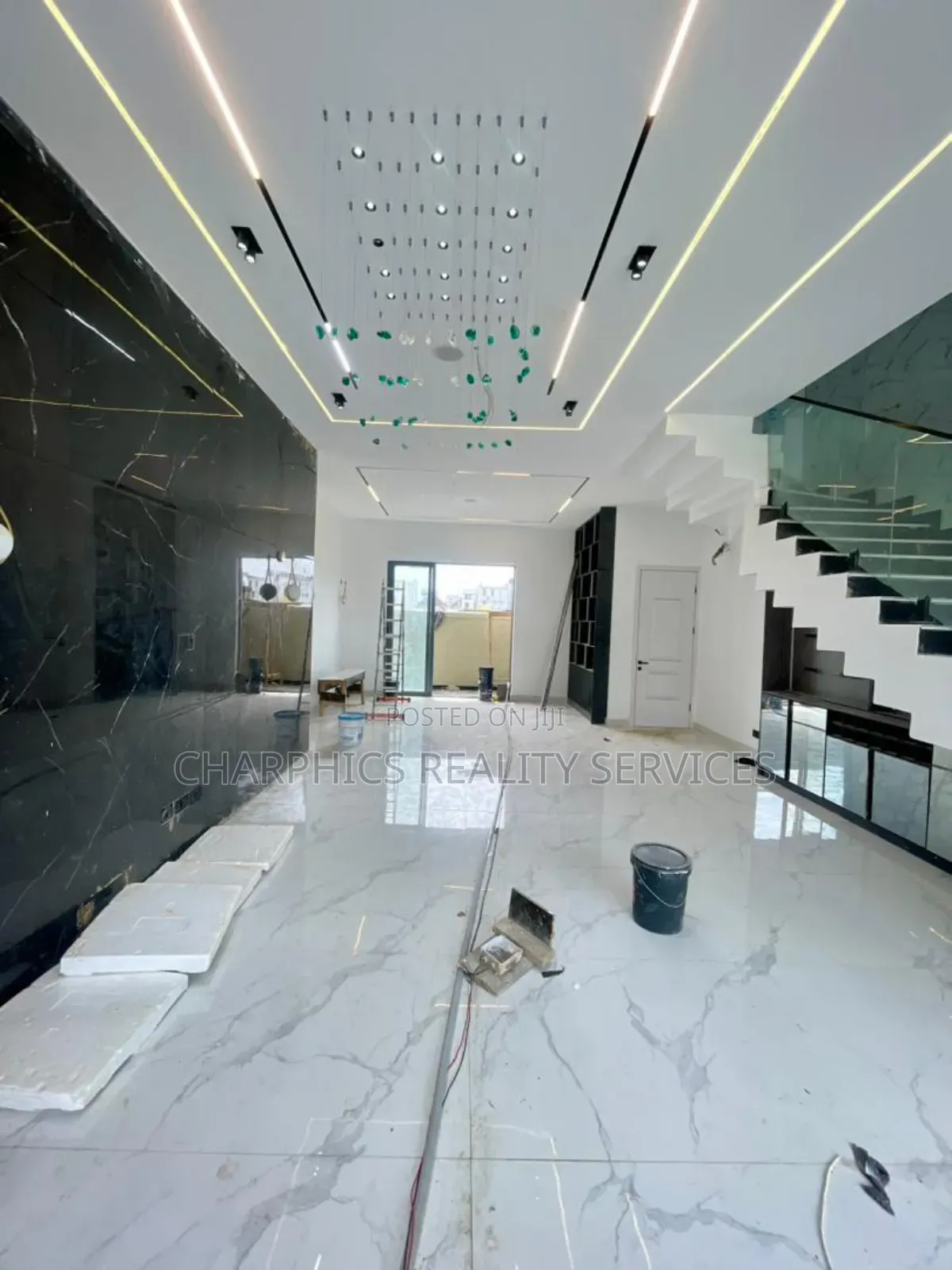 5bdrm Duplex in Lekki Phase 1 for sale