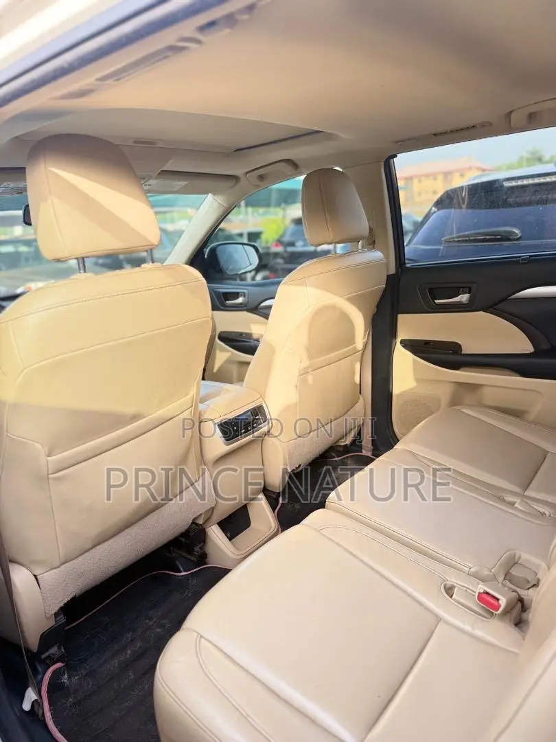 Toyota Highlander XLE 4dr SUV (3.5L 6cyl 6A) 2015 White