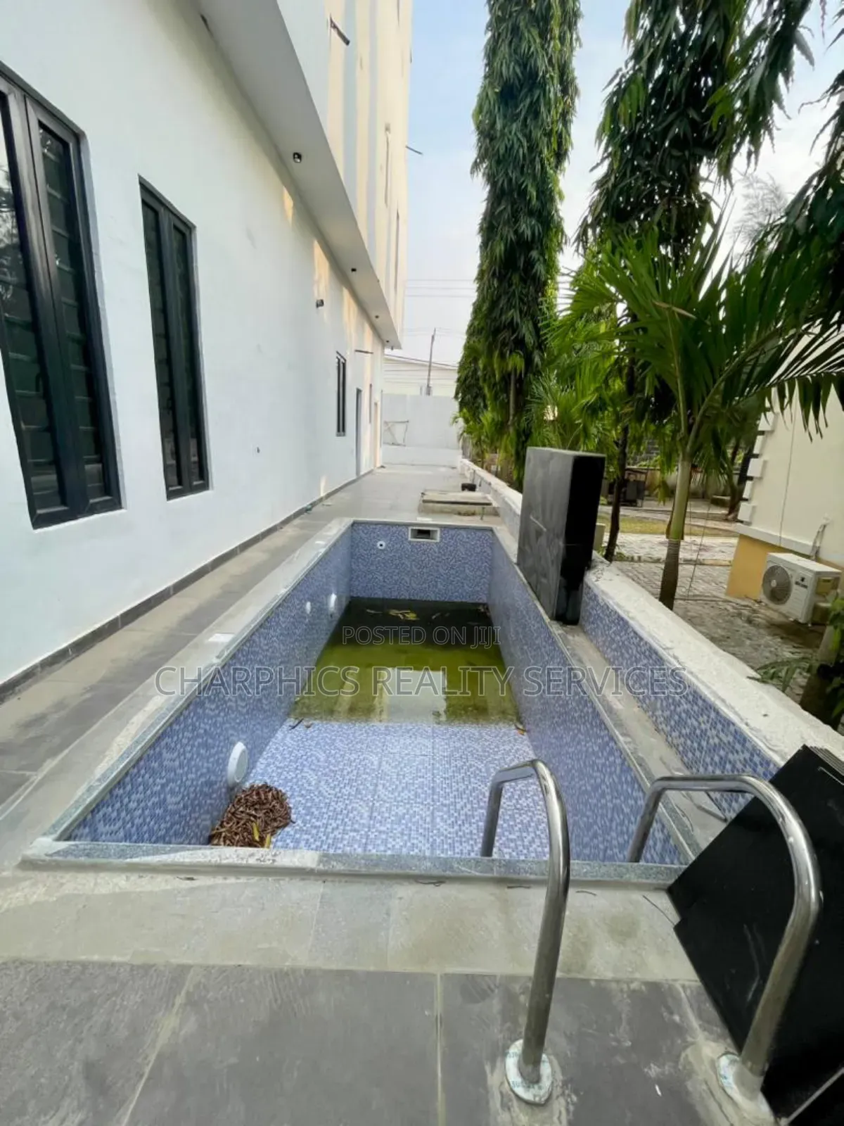 6bdrm Duplex in Lekki Phase 2 for sale