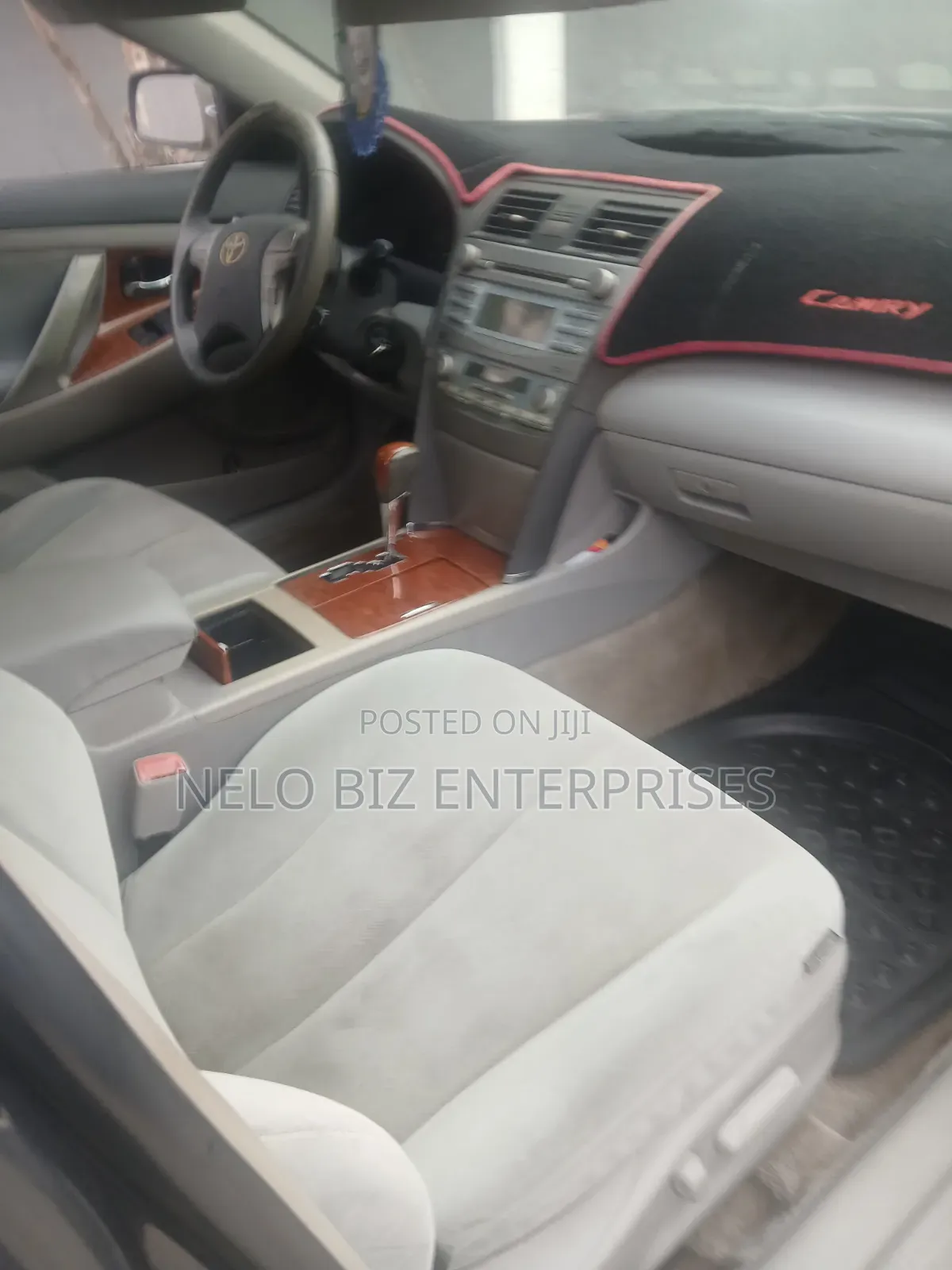 Toyota Camry XLE 4dr Sedan (2.4L 4cyl 5A) 2009 Gray