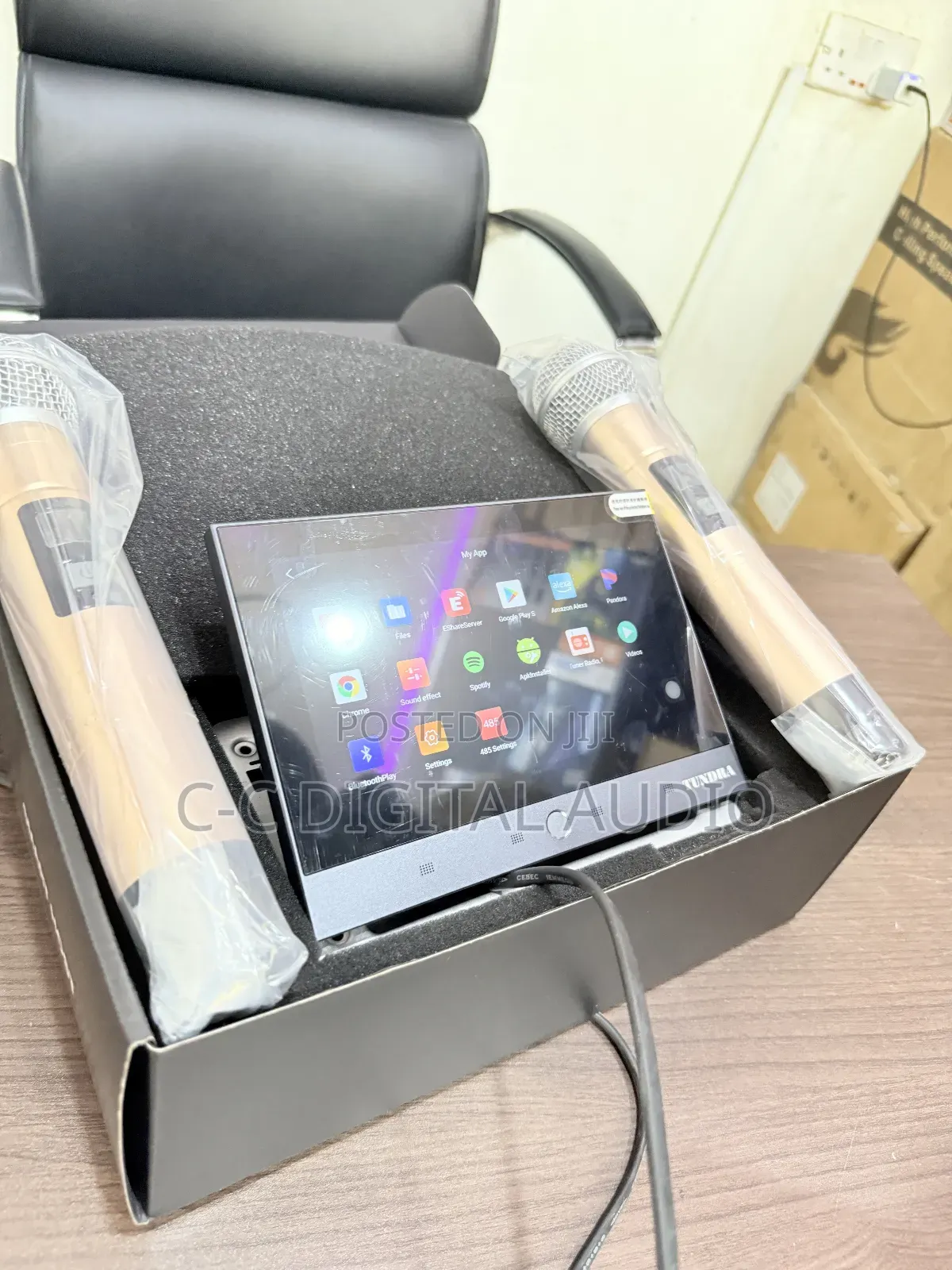 Voice Control Android Screen Amplifier for Ceiling Speakers
