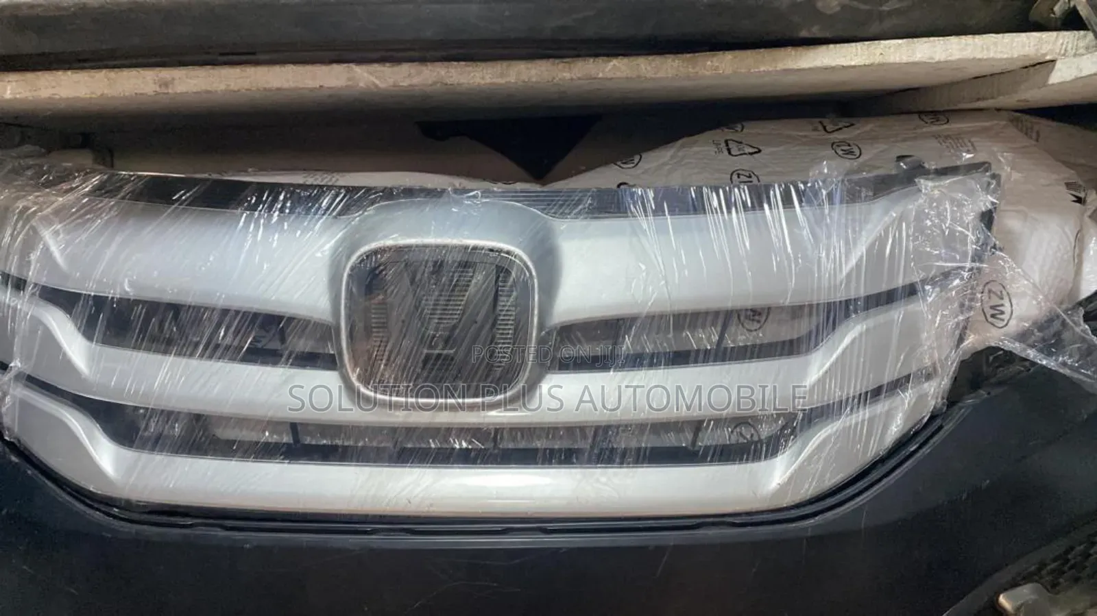 Front Grill 2013 Honda Crosstour