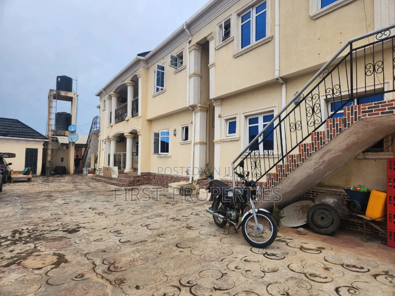 Furnished 12bdrm Block of Flats in Adetokun Ologuneru, Eleyele for sale