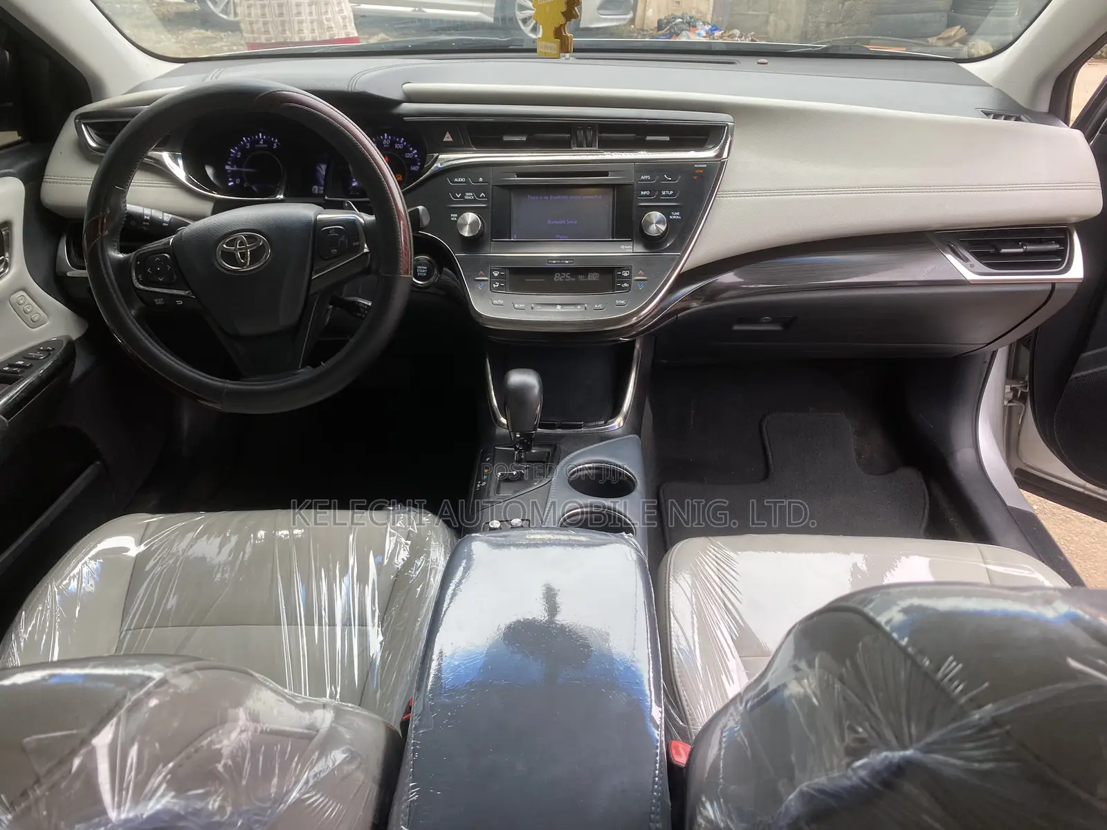 Toyota Avalon XLE Sedar FWD (3.5L 6cyl 6A) 2013 Silver