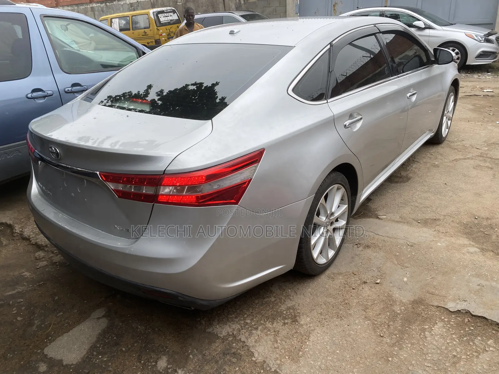 Toyota Avalon XLE Sedar FWD (3.5L 6cyl 6A) 2013 Silver