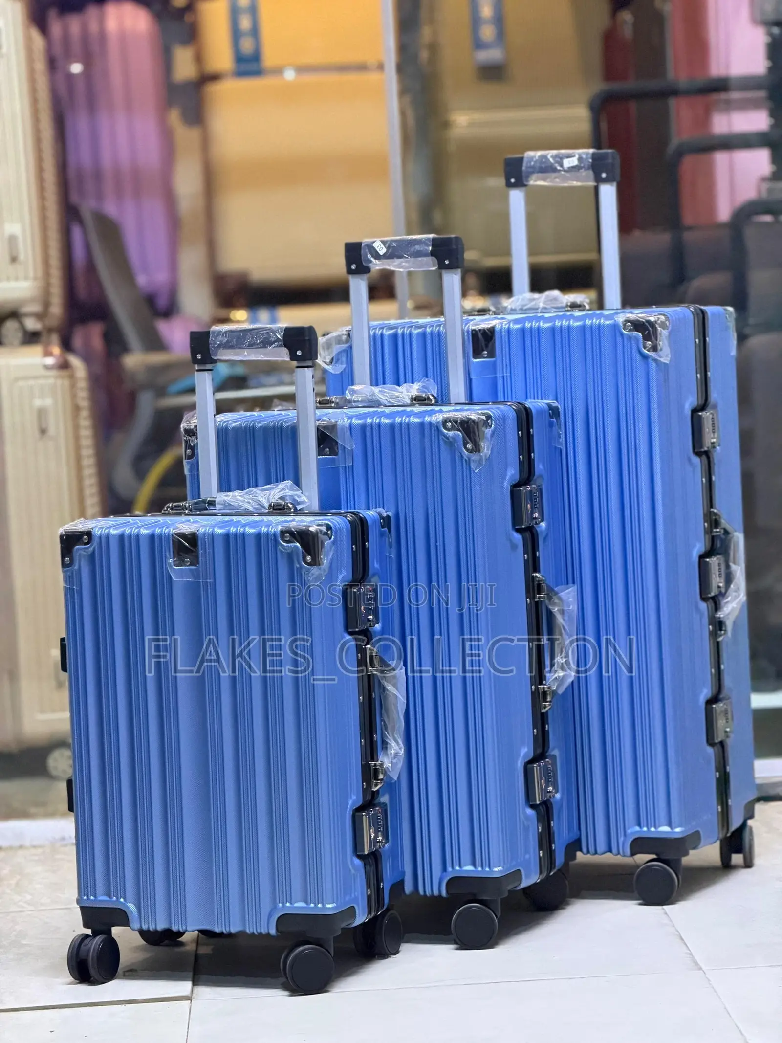Flakes Luggage Aluminum Set