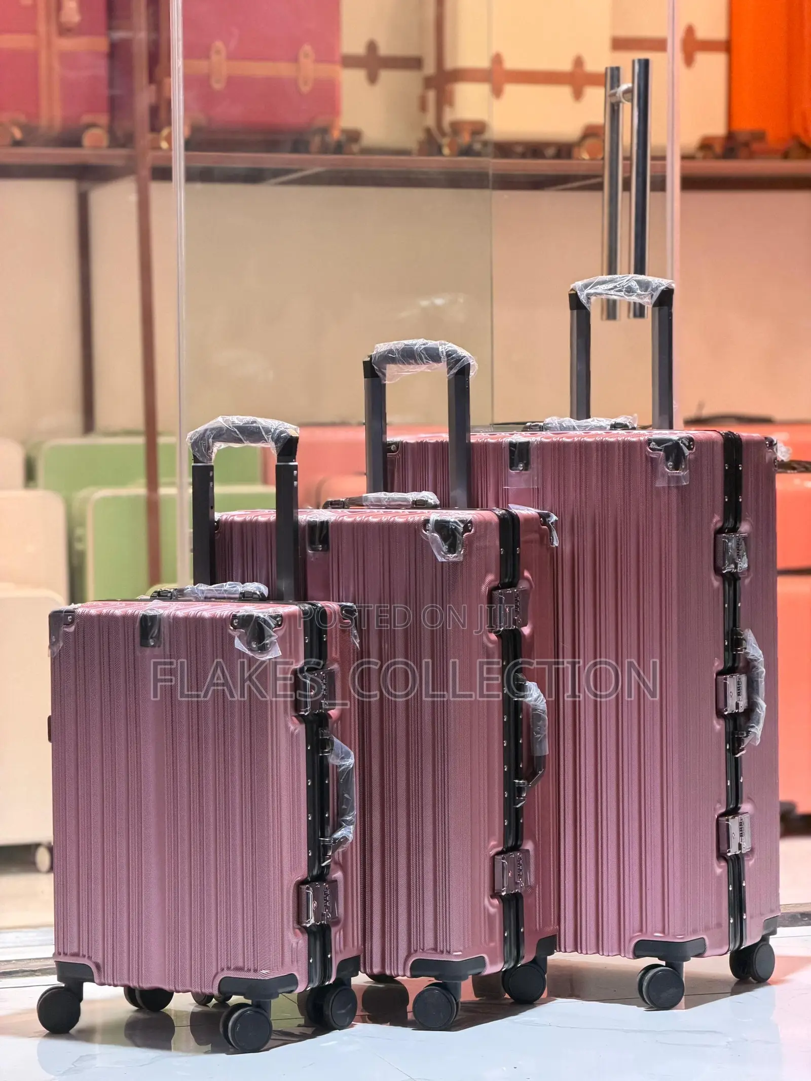 Flakes Luggage Aluminum Set