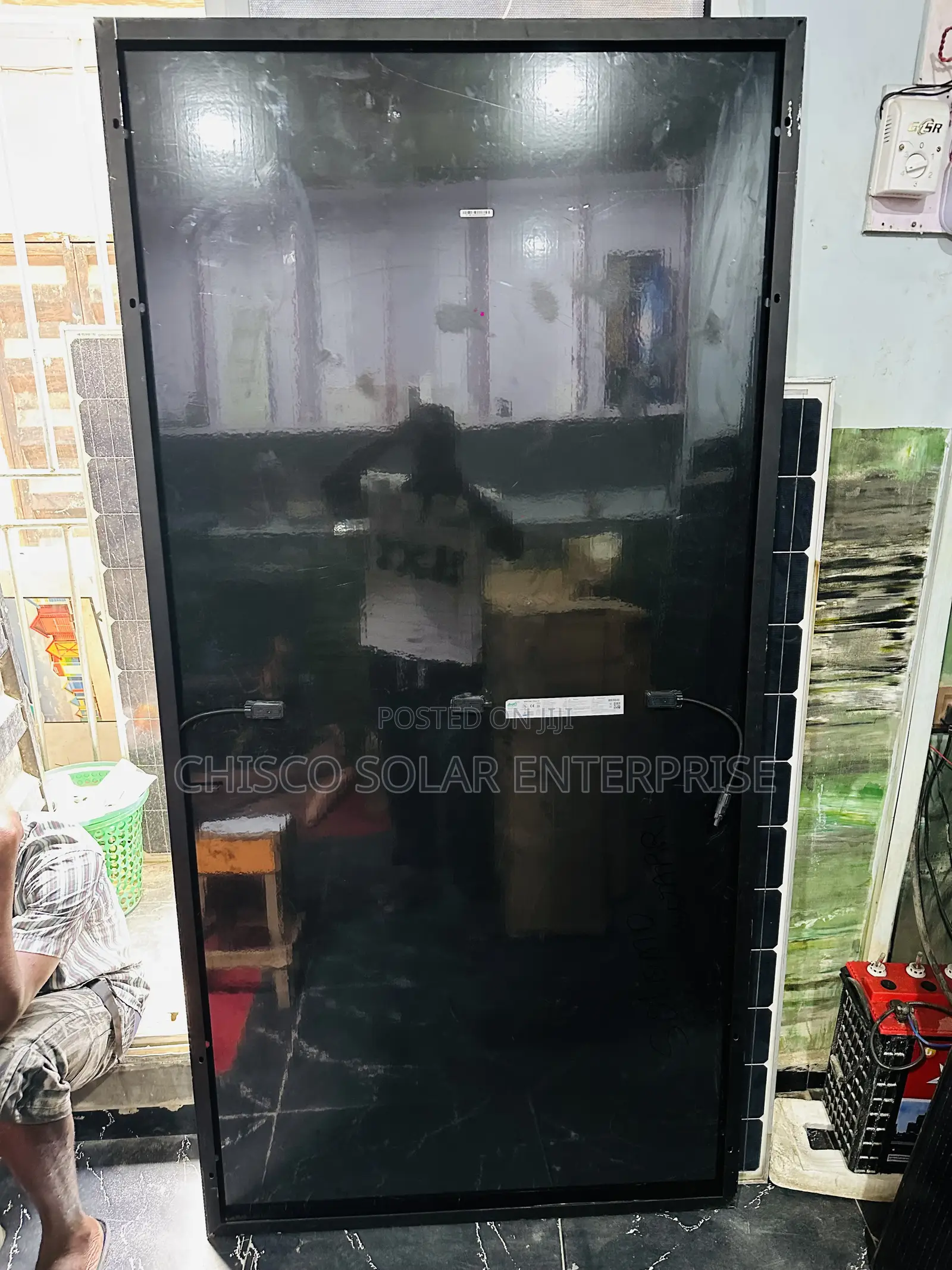 725watts Jinko Solar Panel