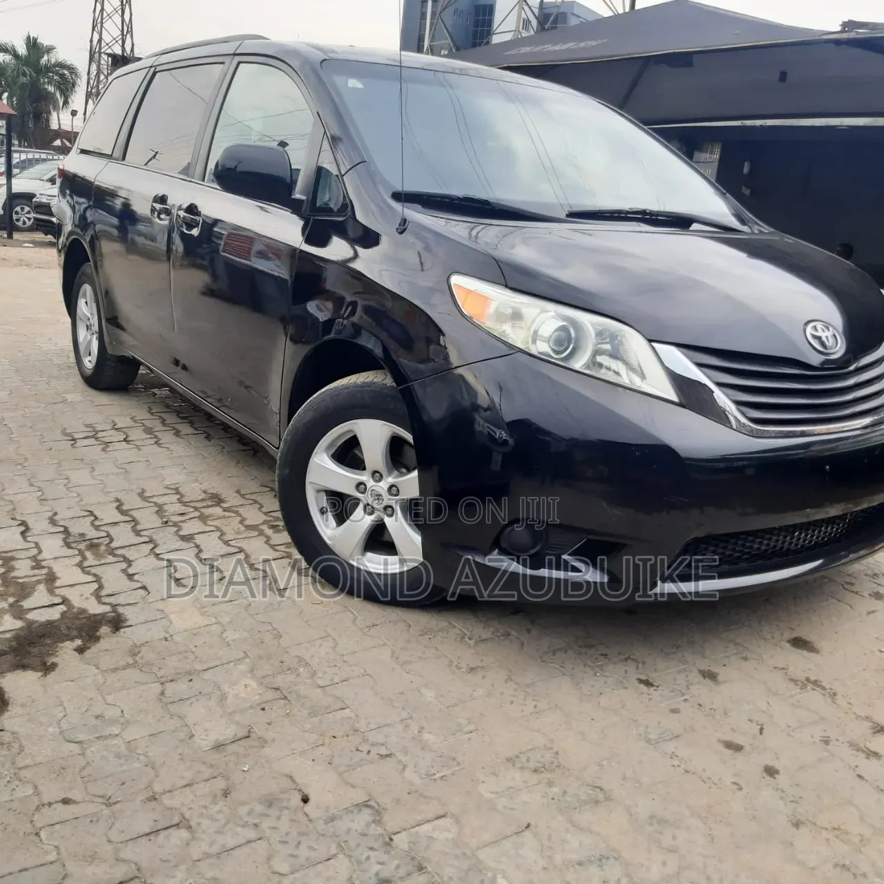 Toyota Sienna LE 7 Passenger 2011 Black