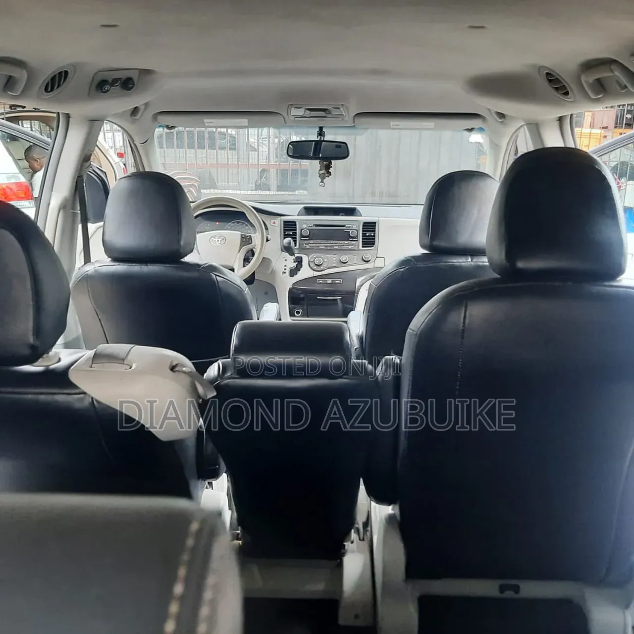 Toyota Sienna LE 7 Passenger 2011 Black