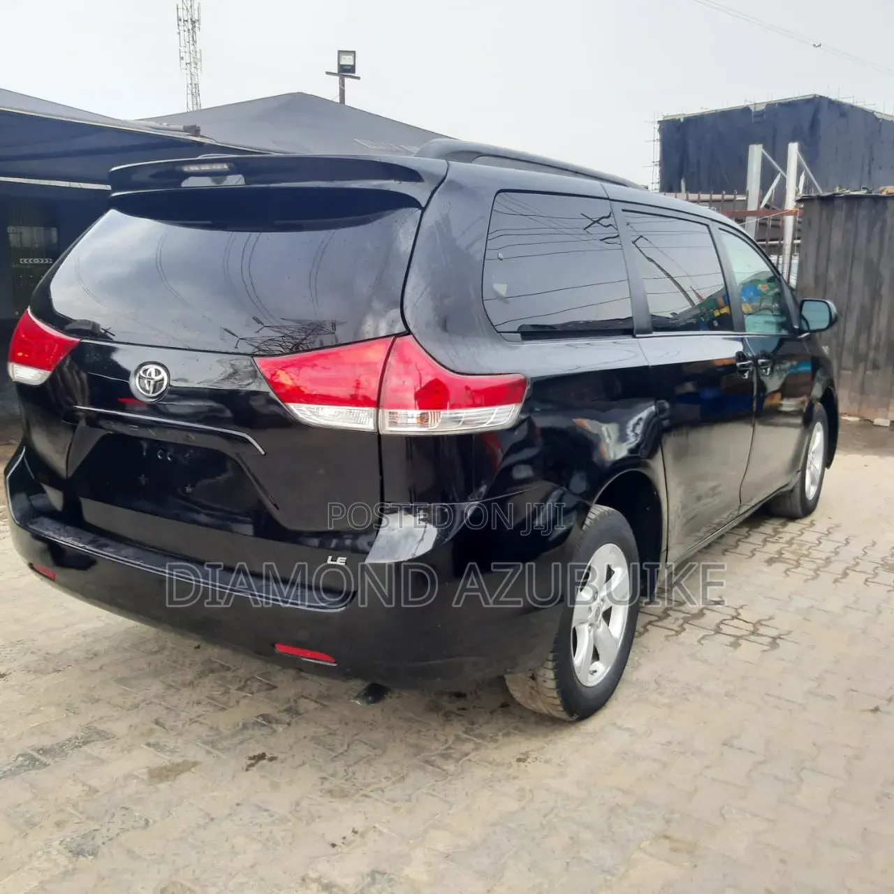 Toyota Sienna LE 7 Passenger 2011 Black