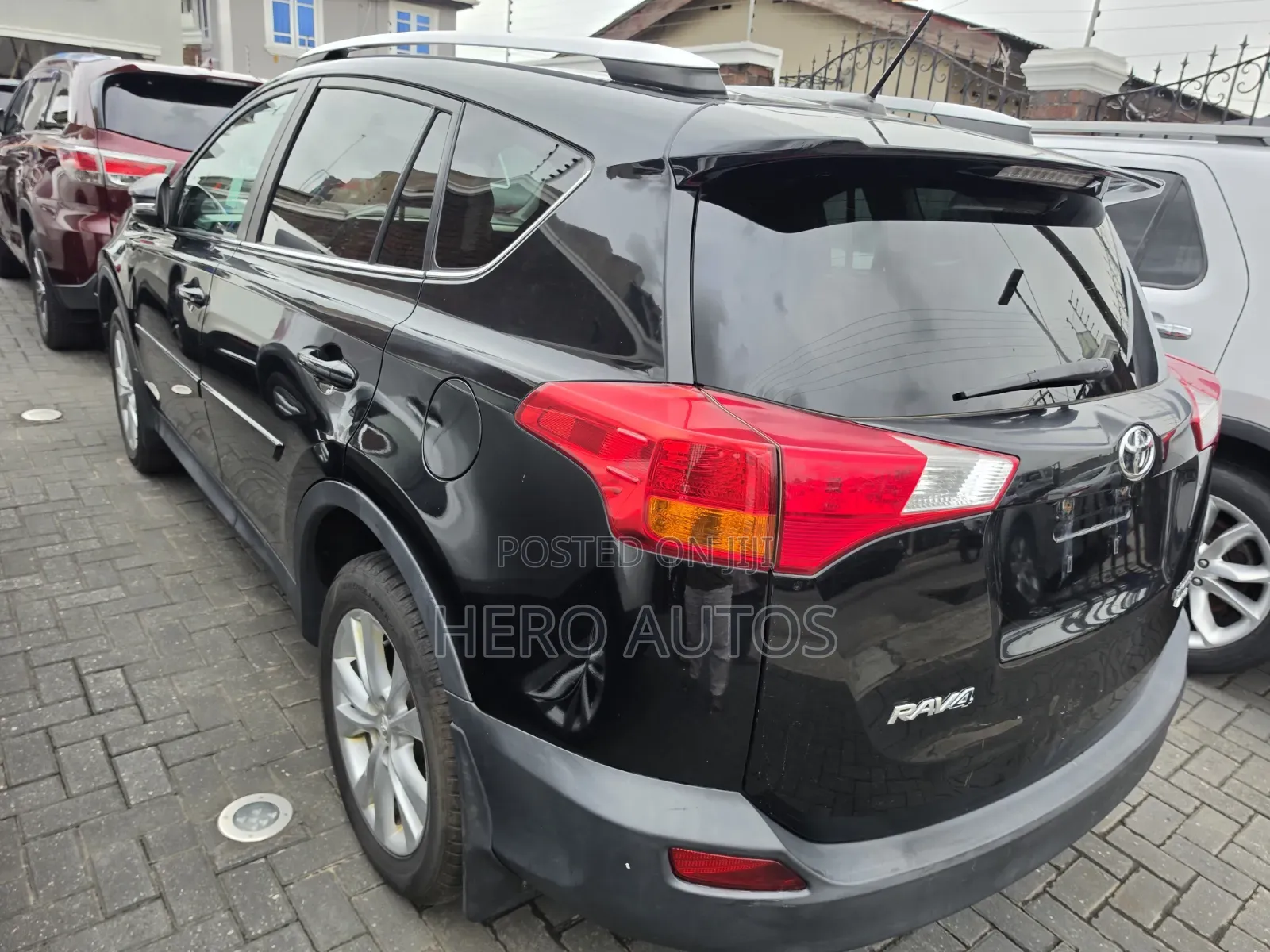Toyota RAV4 Limited 4dr SUV AWD (2.5L 4cyl 6A) 2014 Black