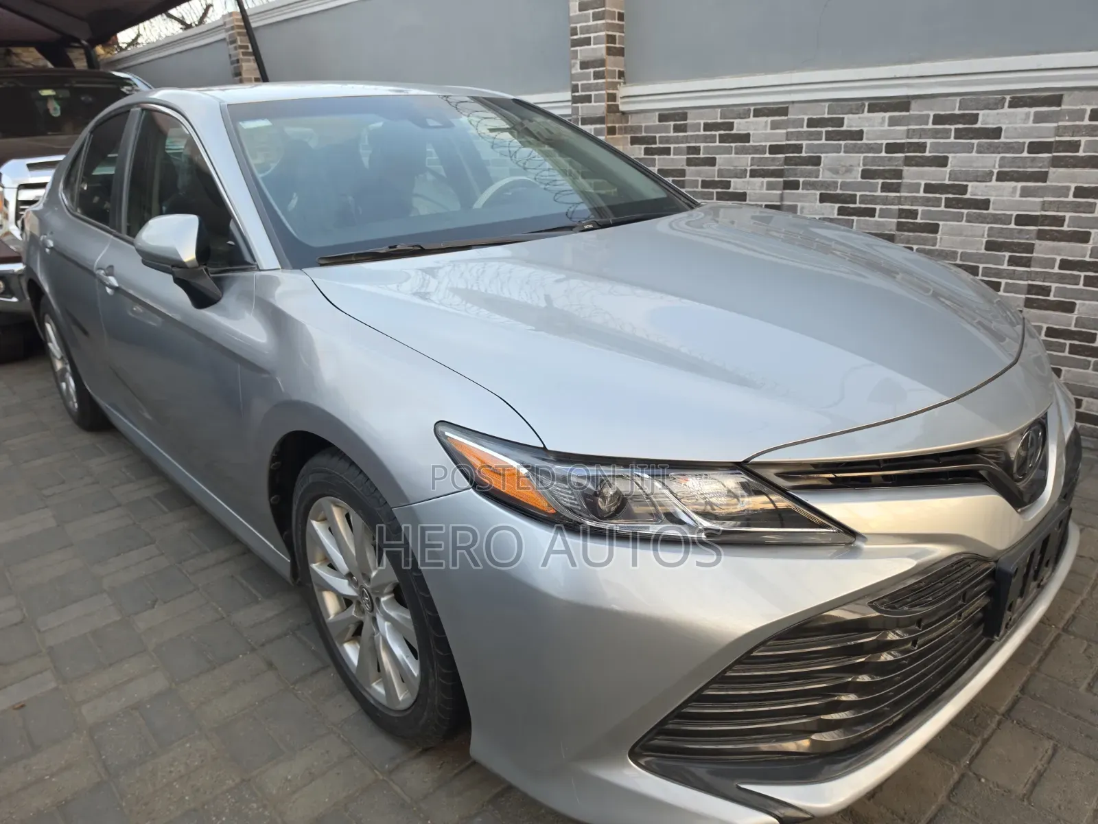 Toyota Camry LE FWD 2020 Silver