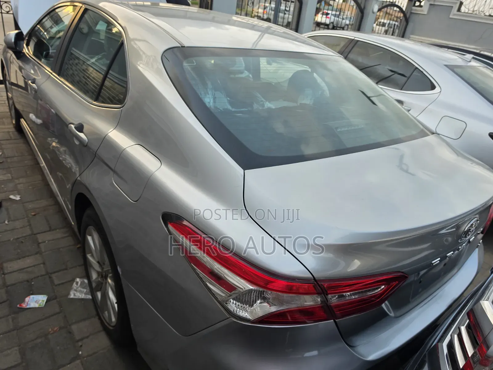 Toyota Camry LE FWD 2020 Silver