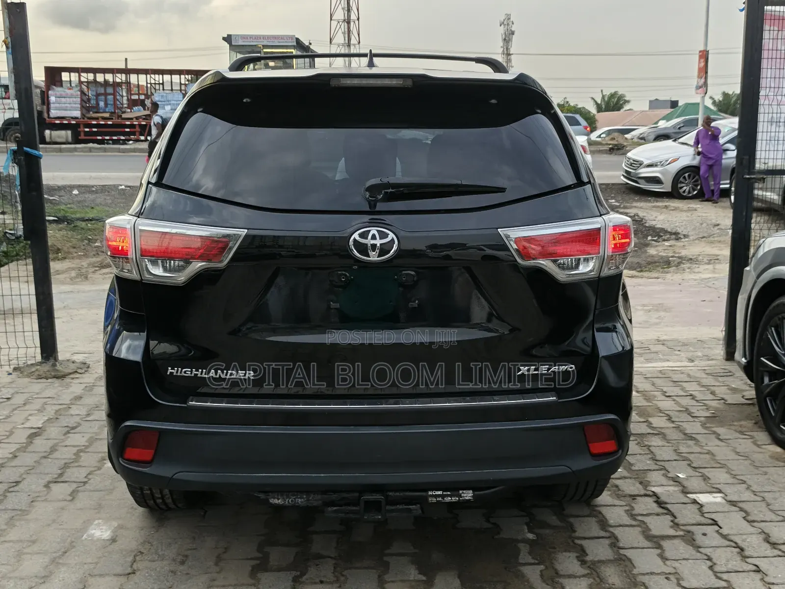 Toyota Highlander XLE 4dr SUV AWD (3.5L 6cyl 6A) 2014 Black