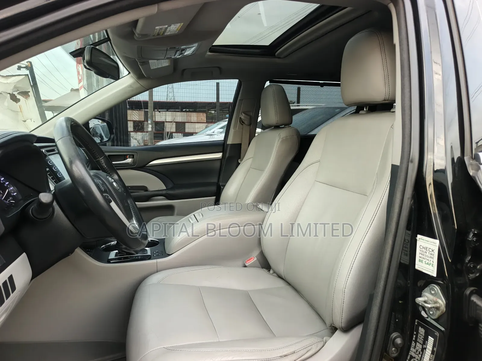 Toyota Highlander XLE 4dr SUV AWD (3.5L 6cyl 6A) 2014 Black