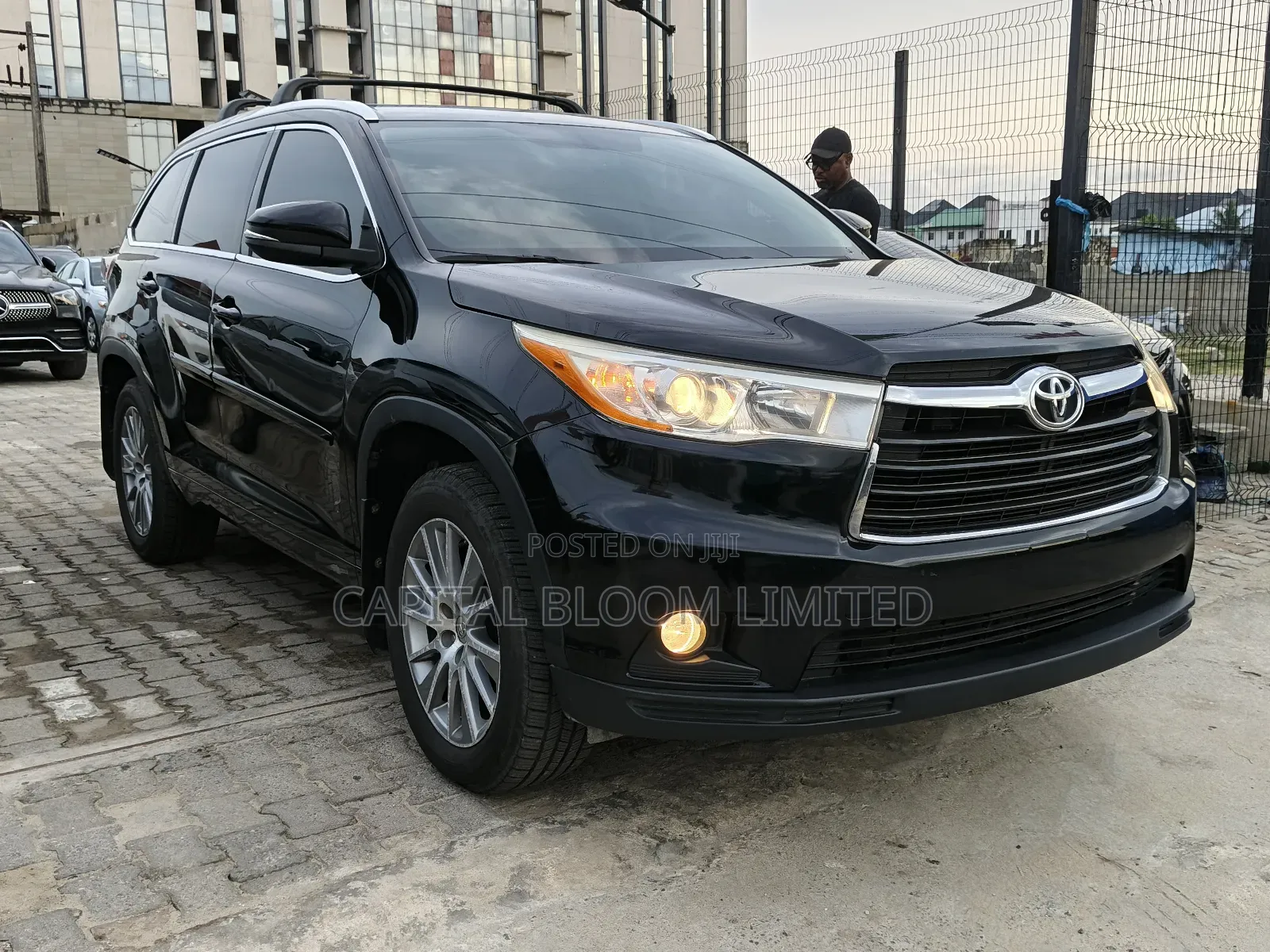 Toyota Highlander XLE 4dr SUV AWD (3.5L 6cyl 6A) 2014 Black