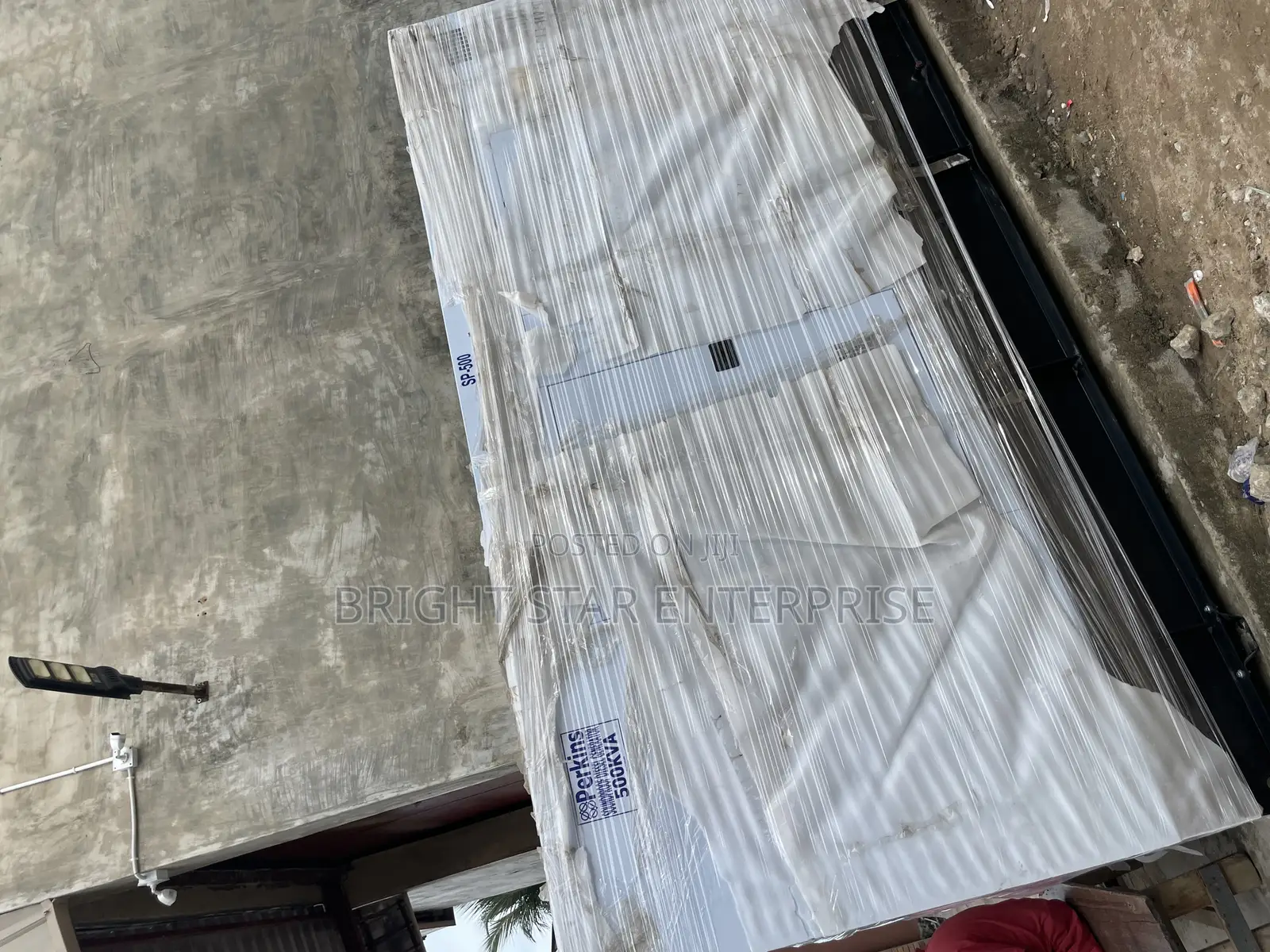 Perkins Soundproof Diesel Generator 500kva  %Copper