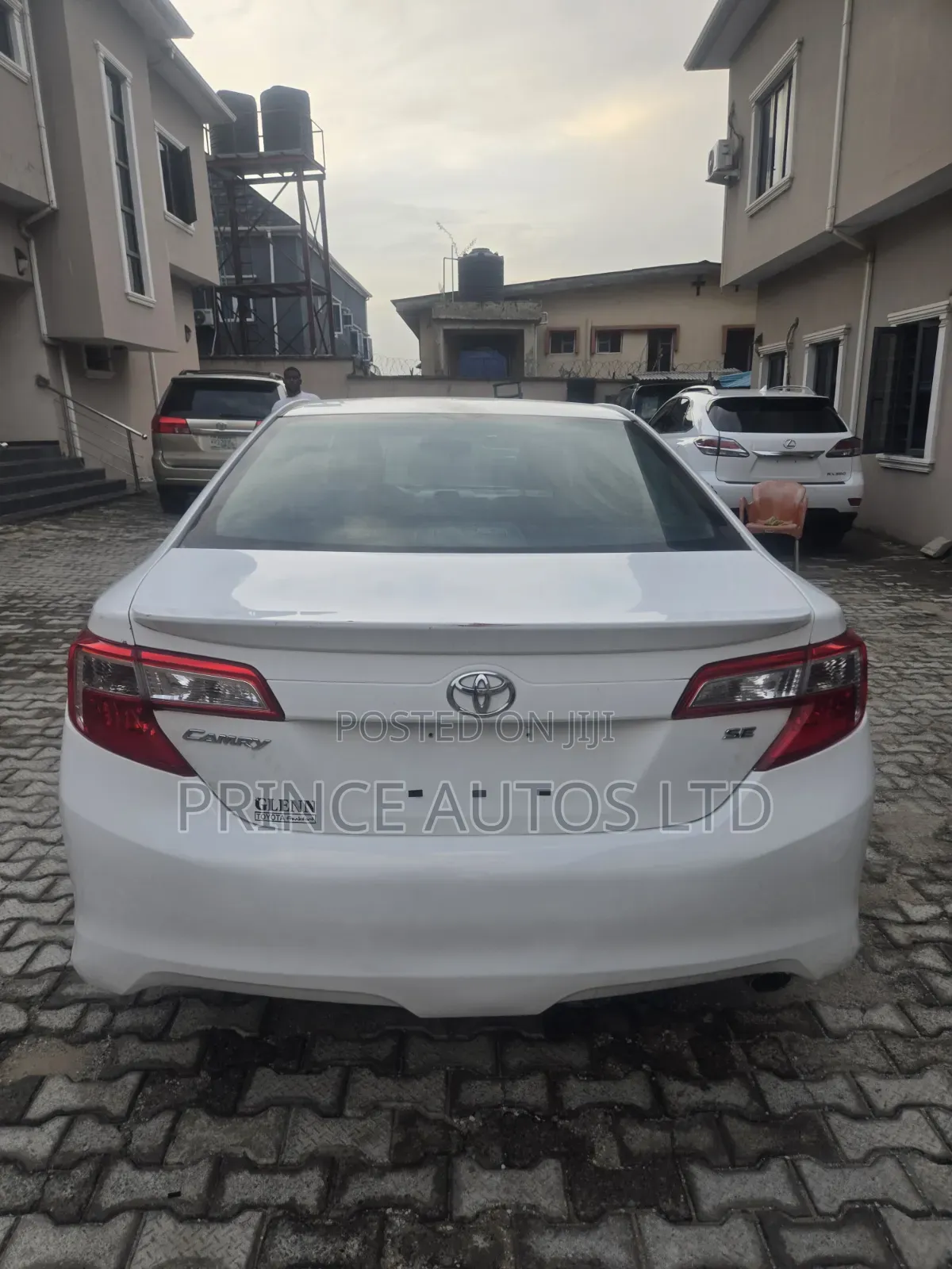 Toyota Camry SE Sport 4dr Sedan (2.5L 4cyl 6A) 2014 White