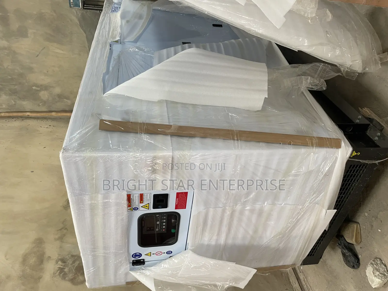 Perkins Soundproof Diesel Generator 250kva  %Copper