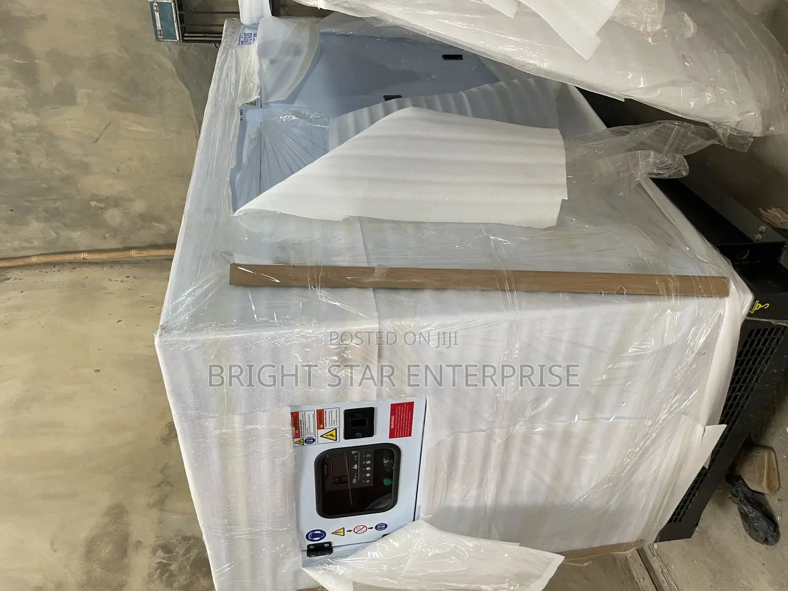 Perkins Soundproof Diesel Generator 200kva  % Copper