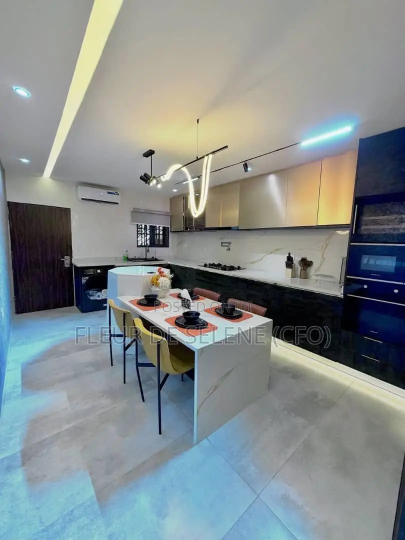 Luxurious 3 Bedroom Apartment