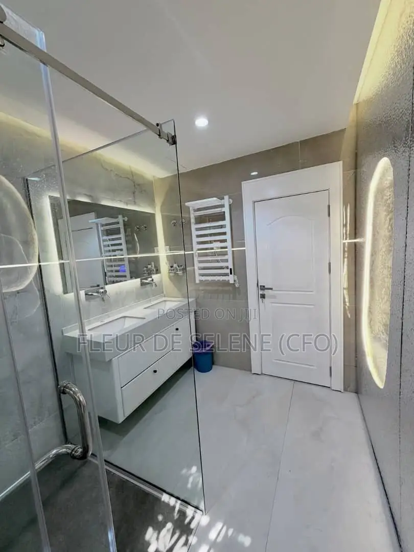 Luxurious 3 Bedroom Apartment