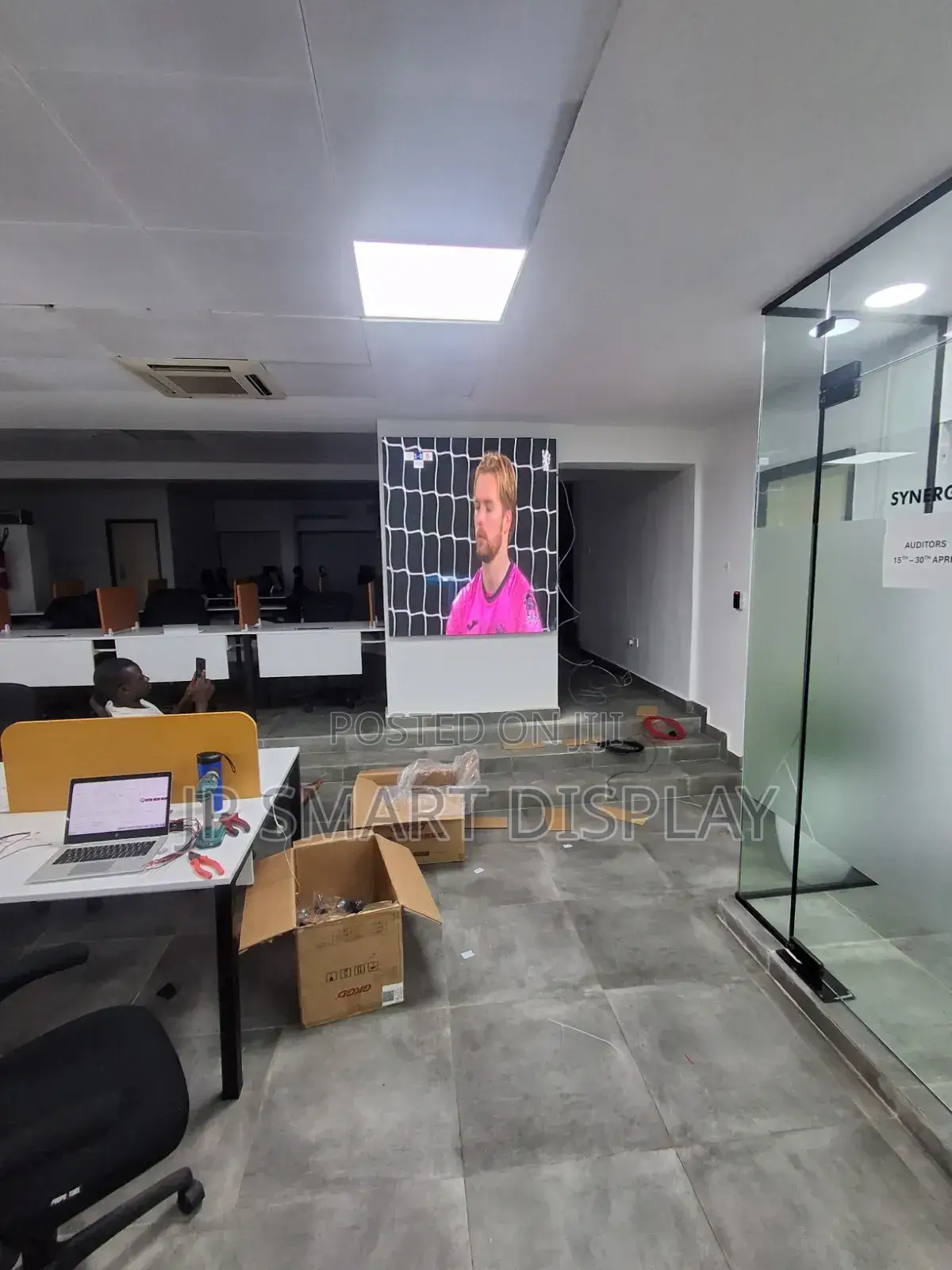Big Screen for Office