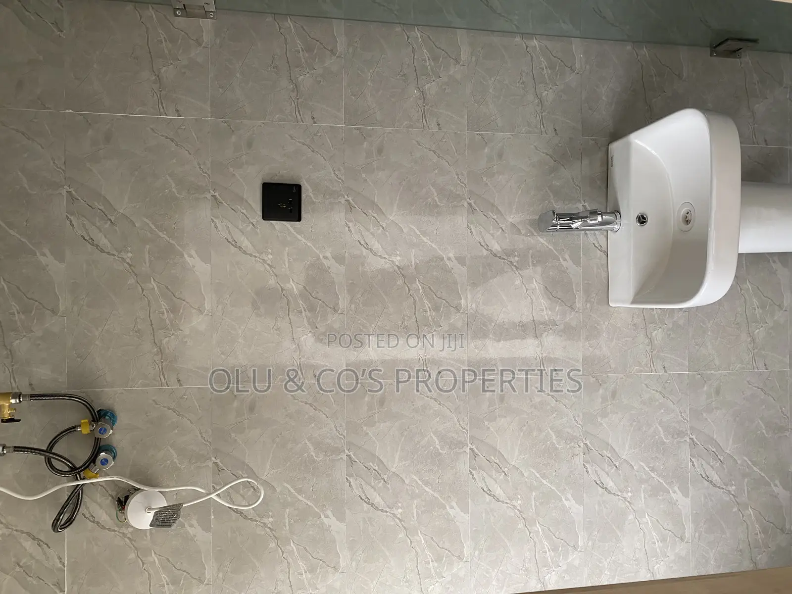 2bdrm Block of Flats in Katampe for rent