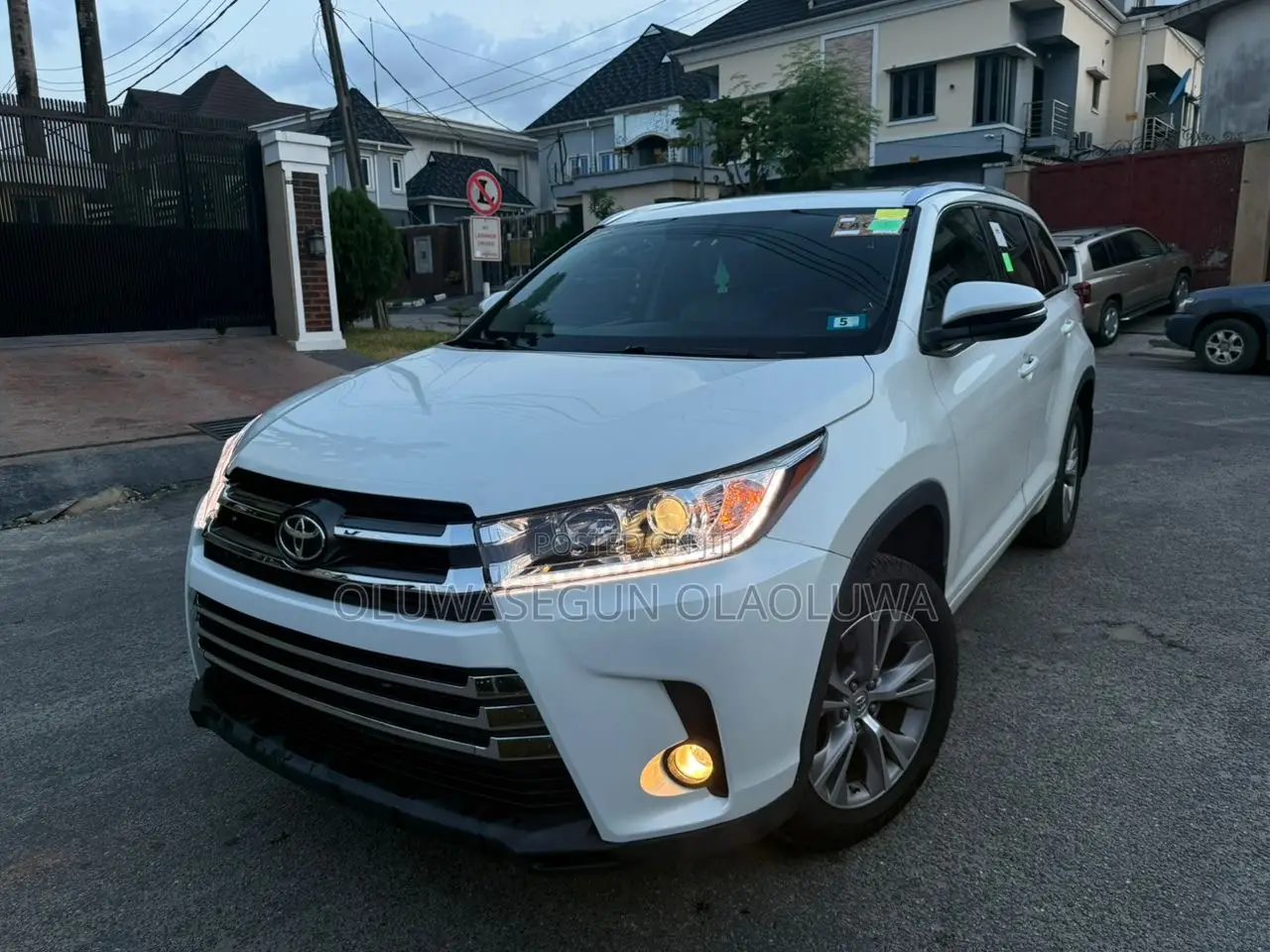Toyota Highlander XLE 4dr SUV AWD (3.5L 6cyl 6A) 2014 White