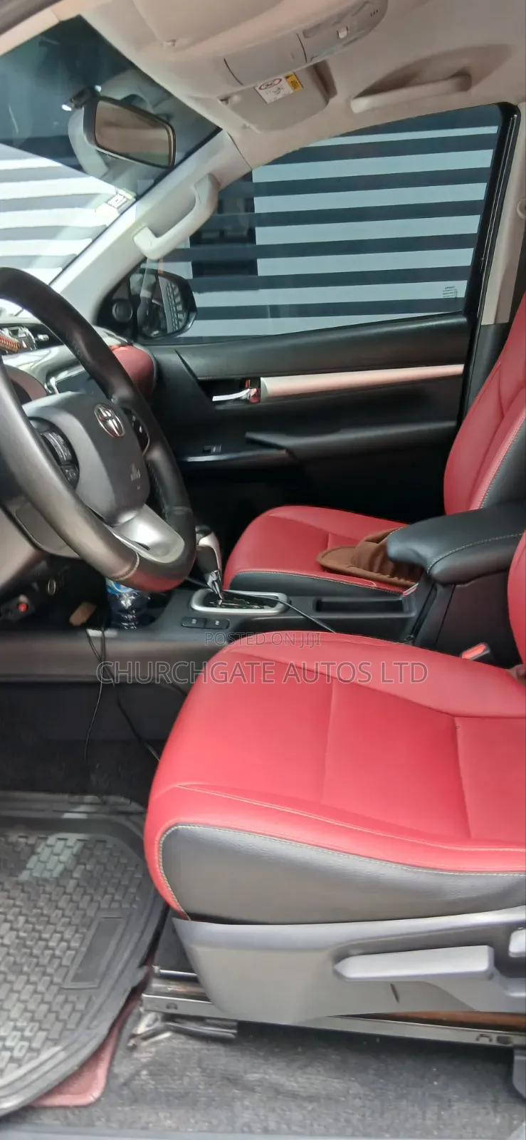 Toyota Hilux 2022 Black