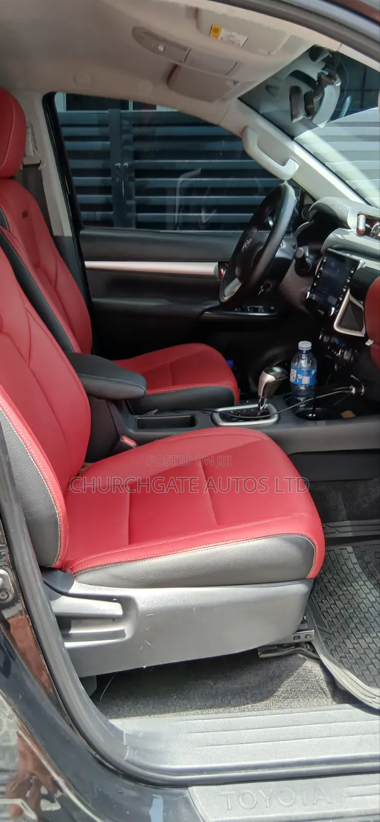 Toyota Hilux 2022 Black