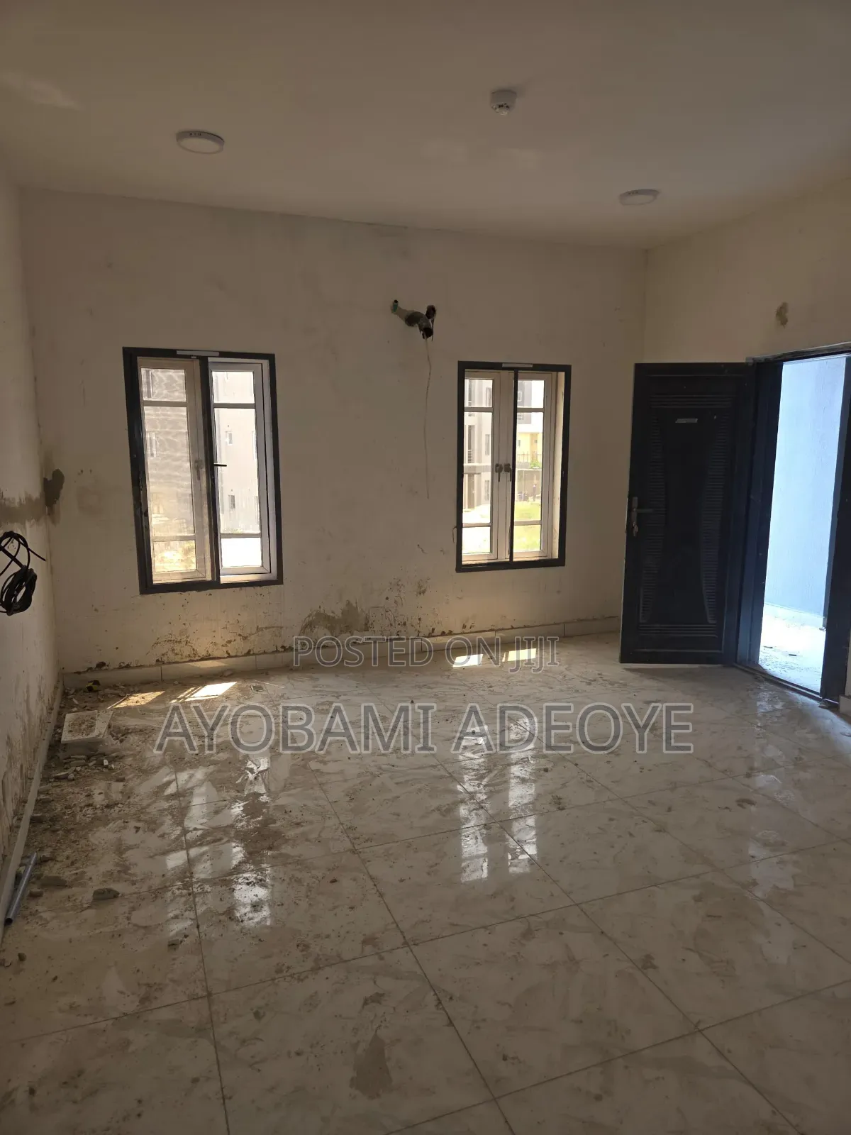 3bdrm Block of Flats in The Apartment for sale
