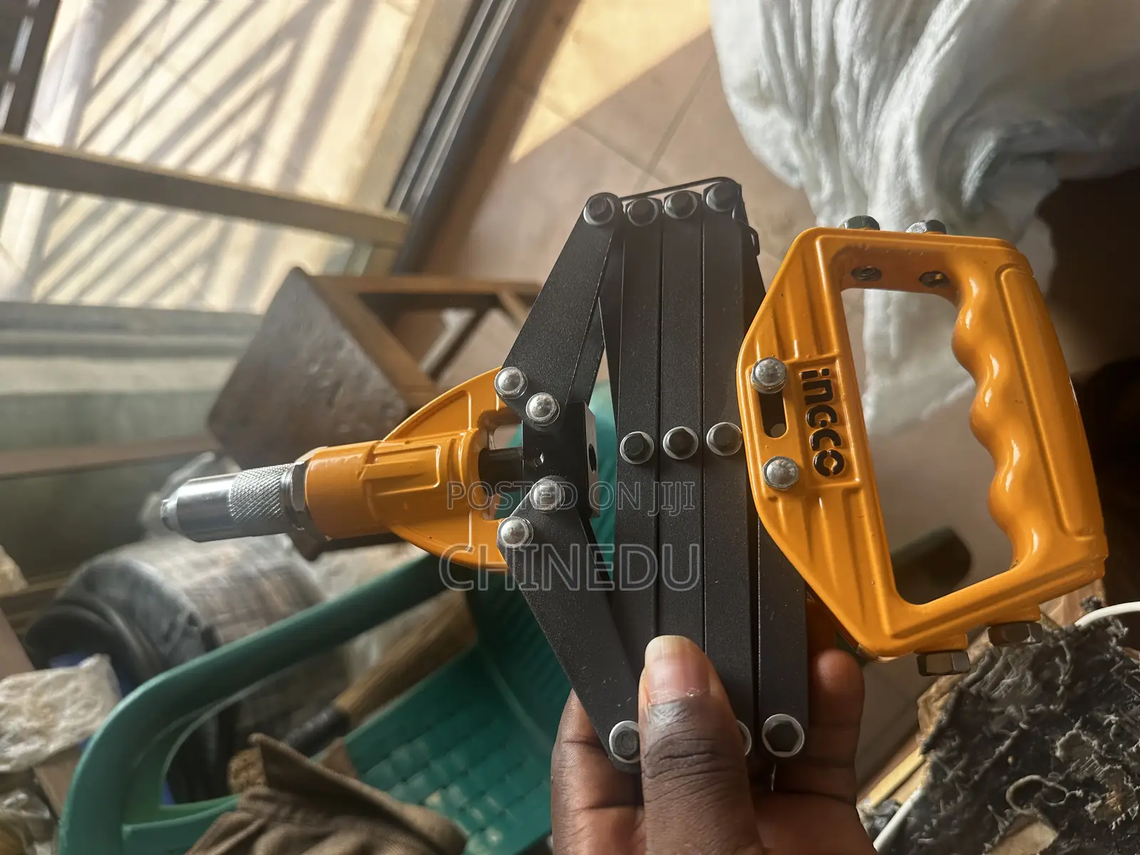 Hand Pumping Rivet Ingco