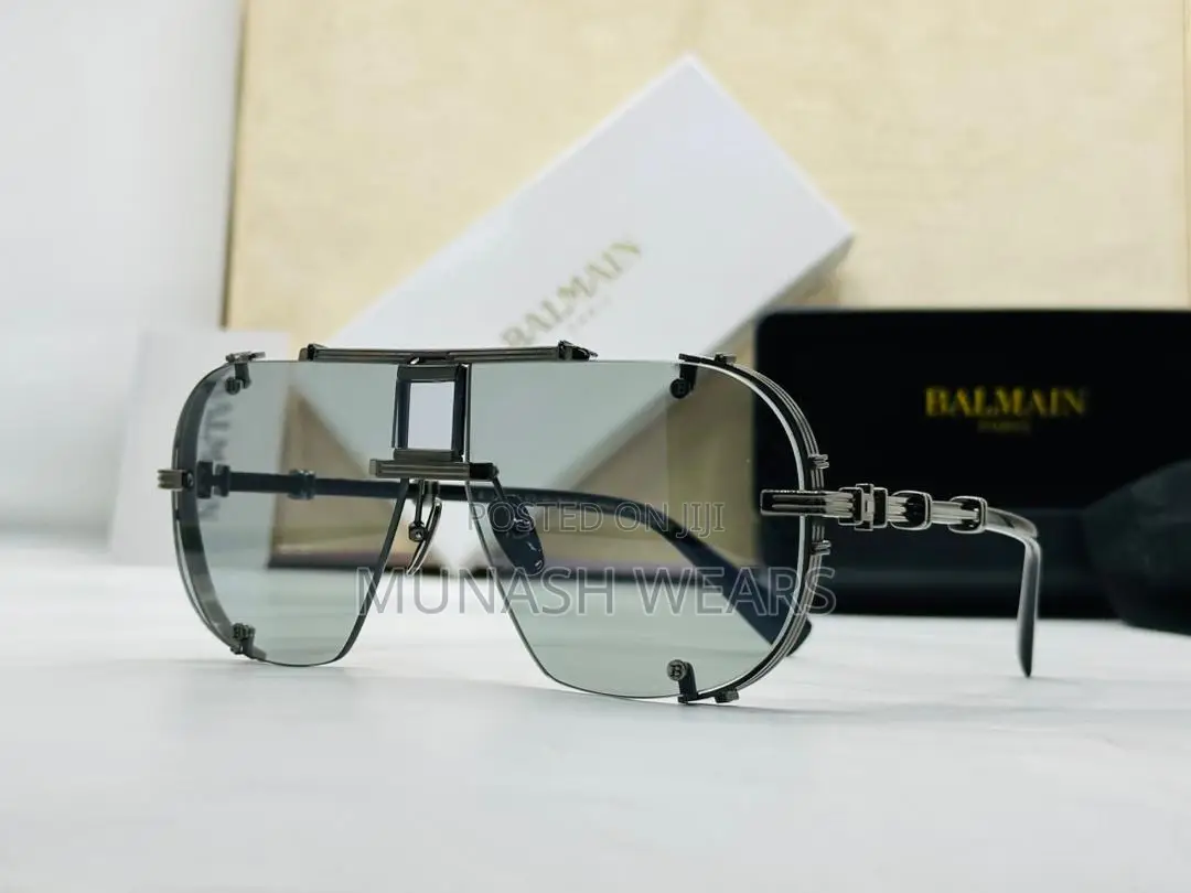 Balmain Eyewear Pilot Frame