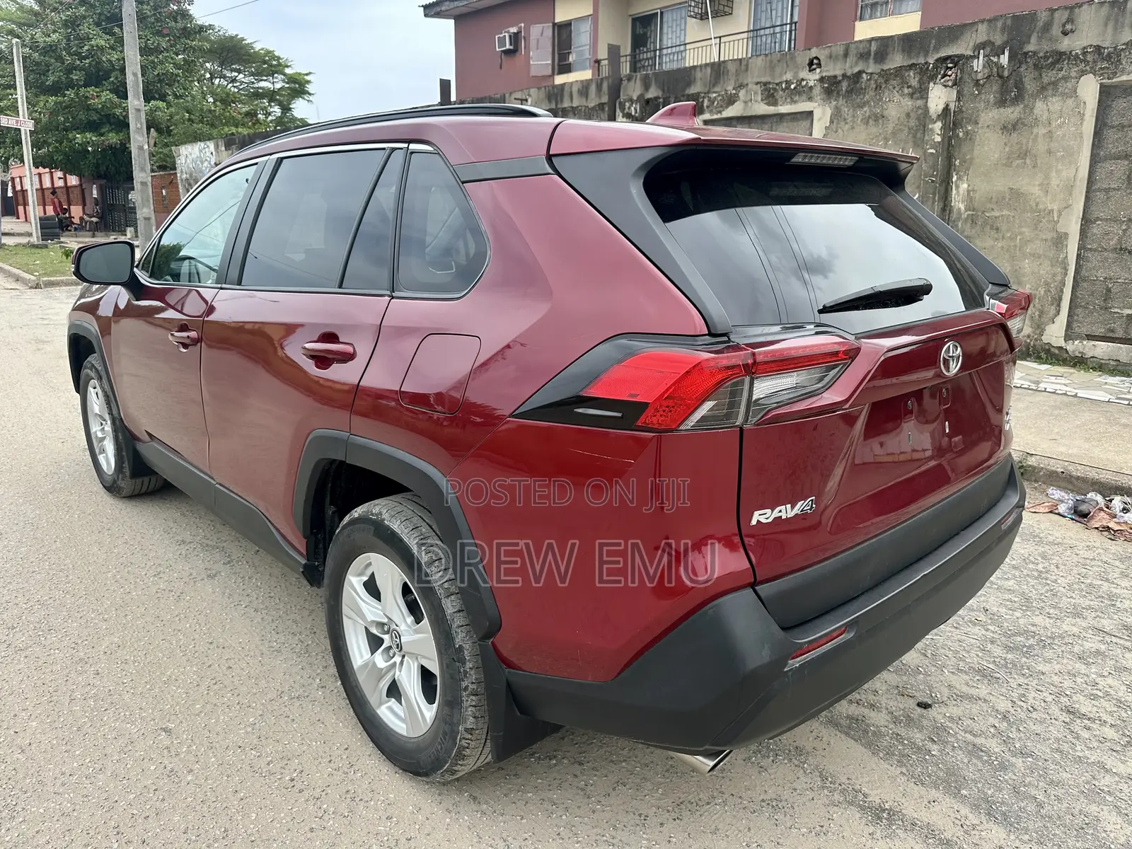 Toyota RAV4 XLE AWD 2020 Red