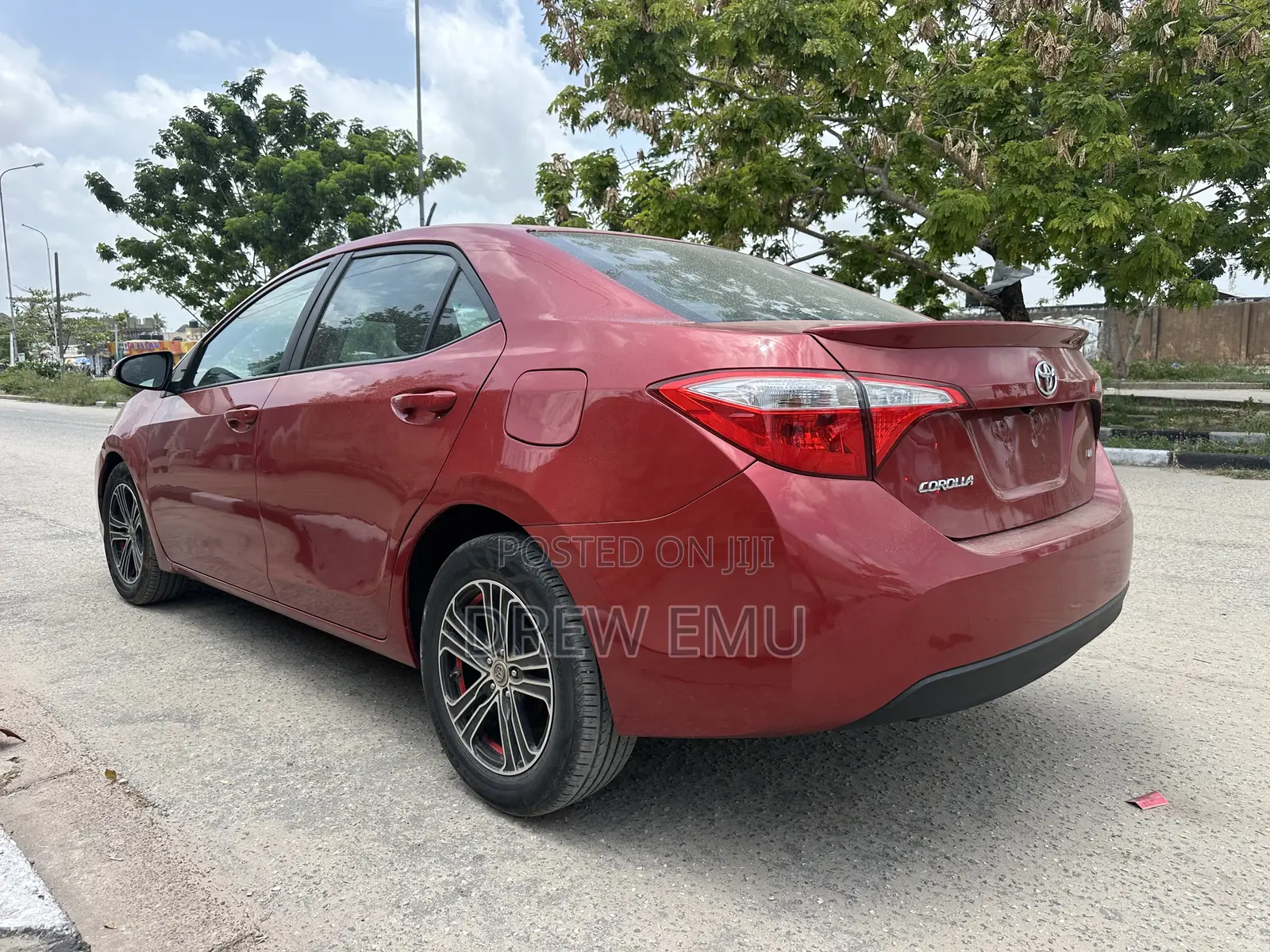 Toyota Corolla LE 4dr Sedan (1.8L 4cyl CVT) 2015 Red