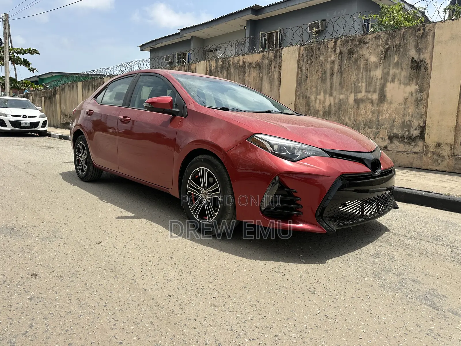 Toyota Corolla LE 4dr Sedan (1.8L 4cyl CVT) 2015 Red