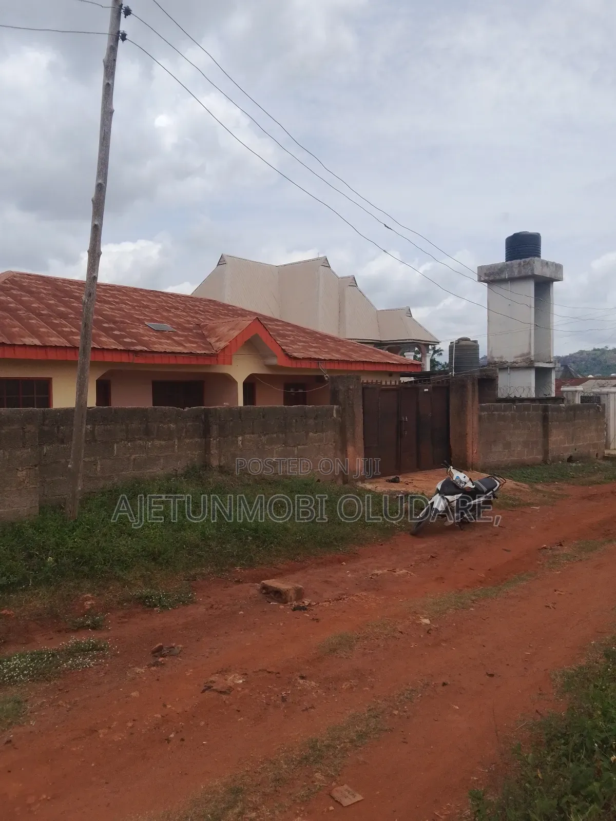 2bdrm Block of Flats in Old Local Government for sale