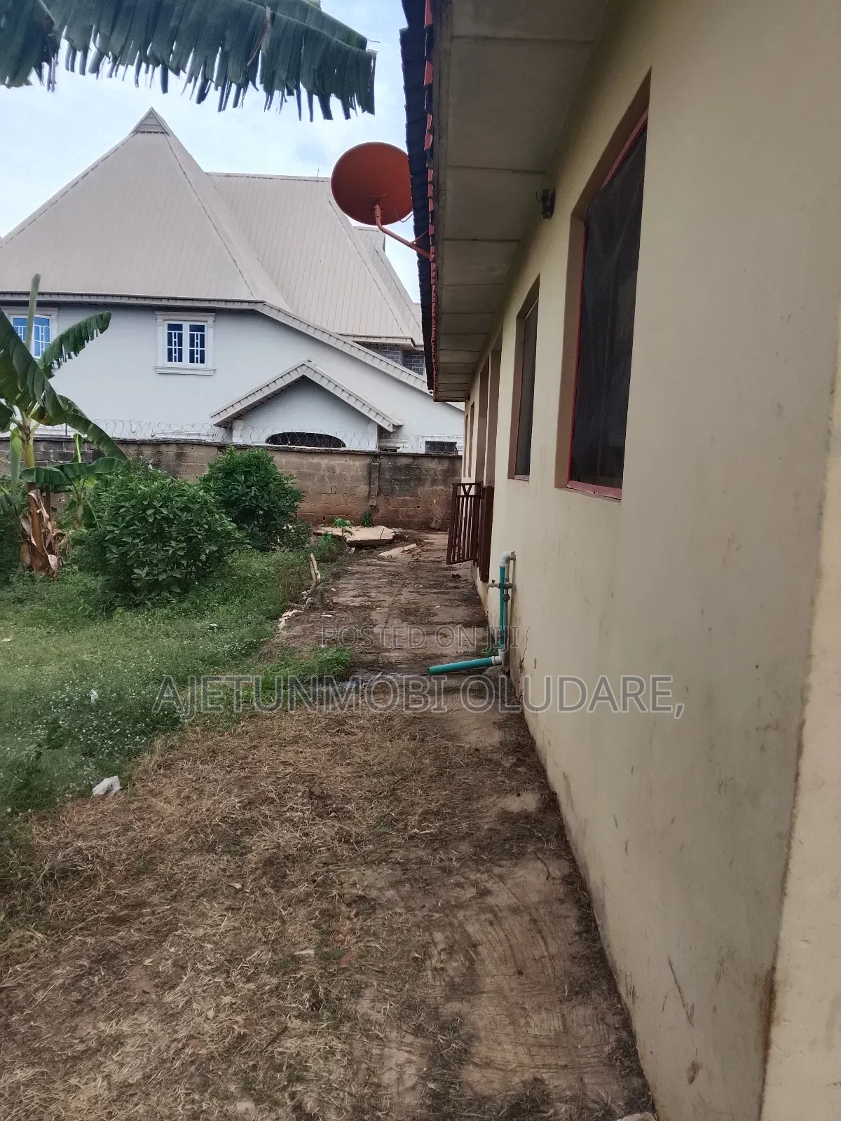 2bdrm Block of Flats in Old Local Government for sale