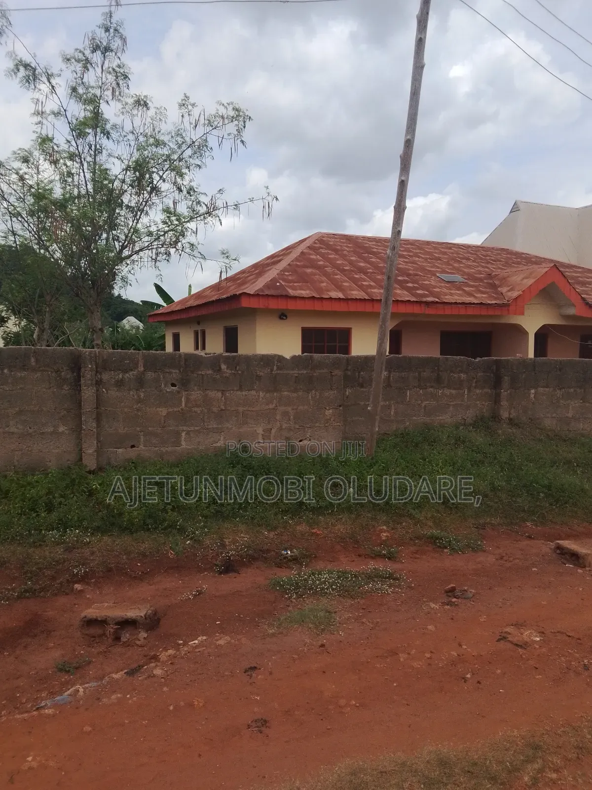2bdrm Block of Flats in Old Local Government for sale