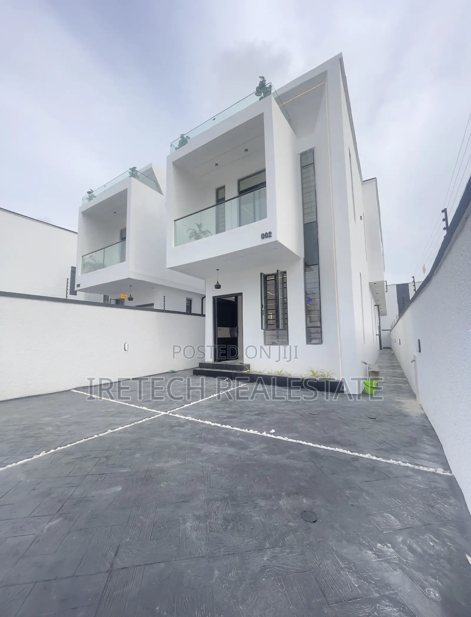 5bdrm Duplex in Blenco, Off Lekki-Epe Expressway for sale