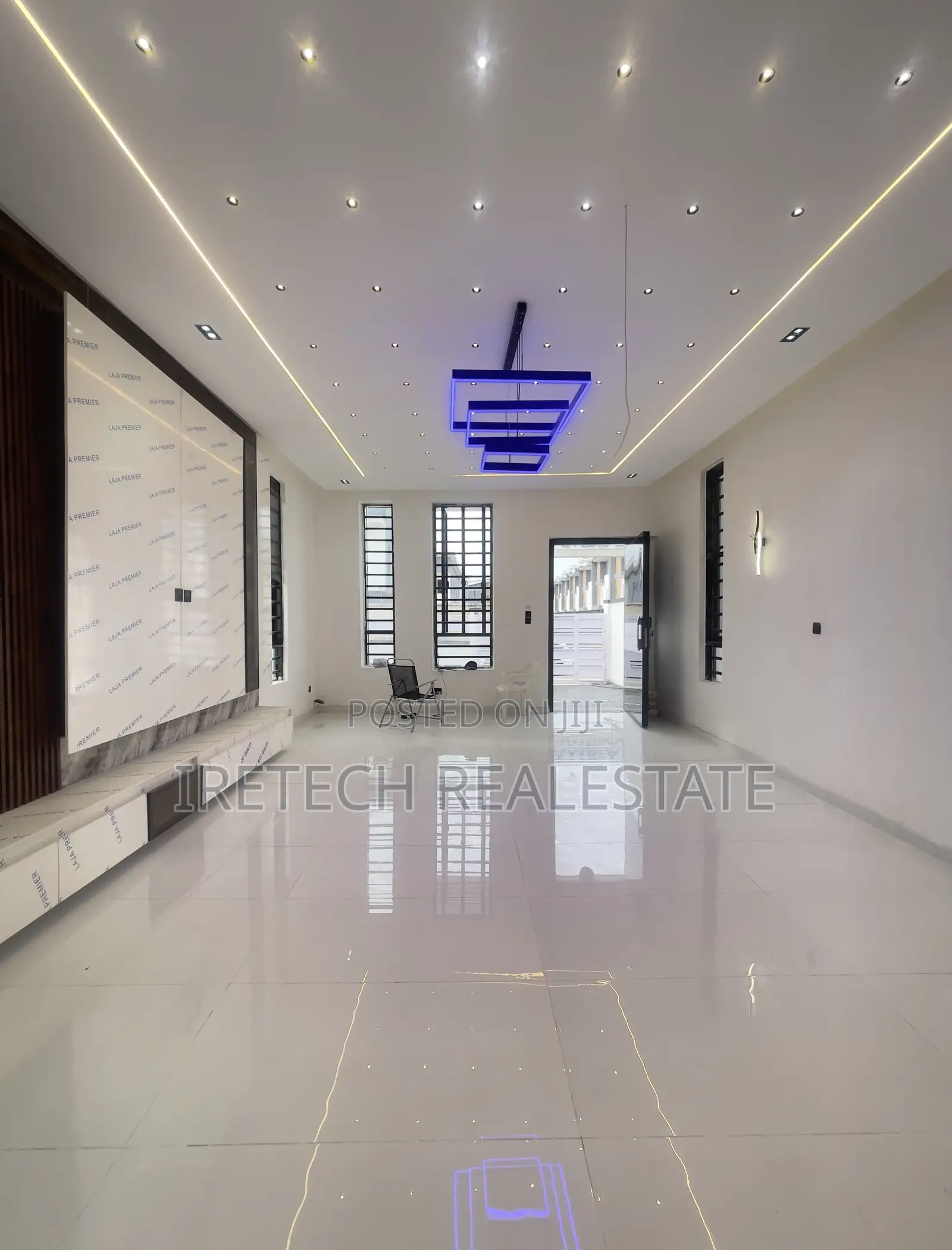 5bdrm Duplex in Blenco, Off Lekki-Epe Expressway for sale