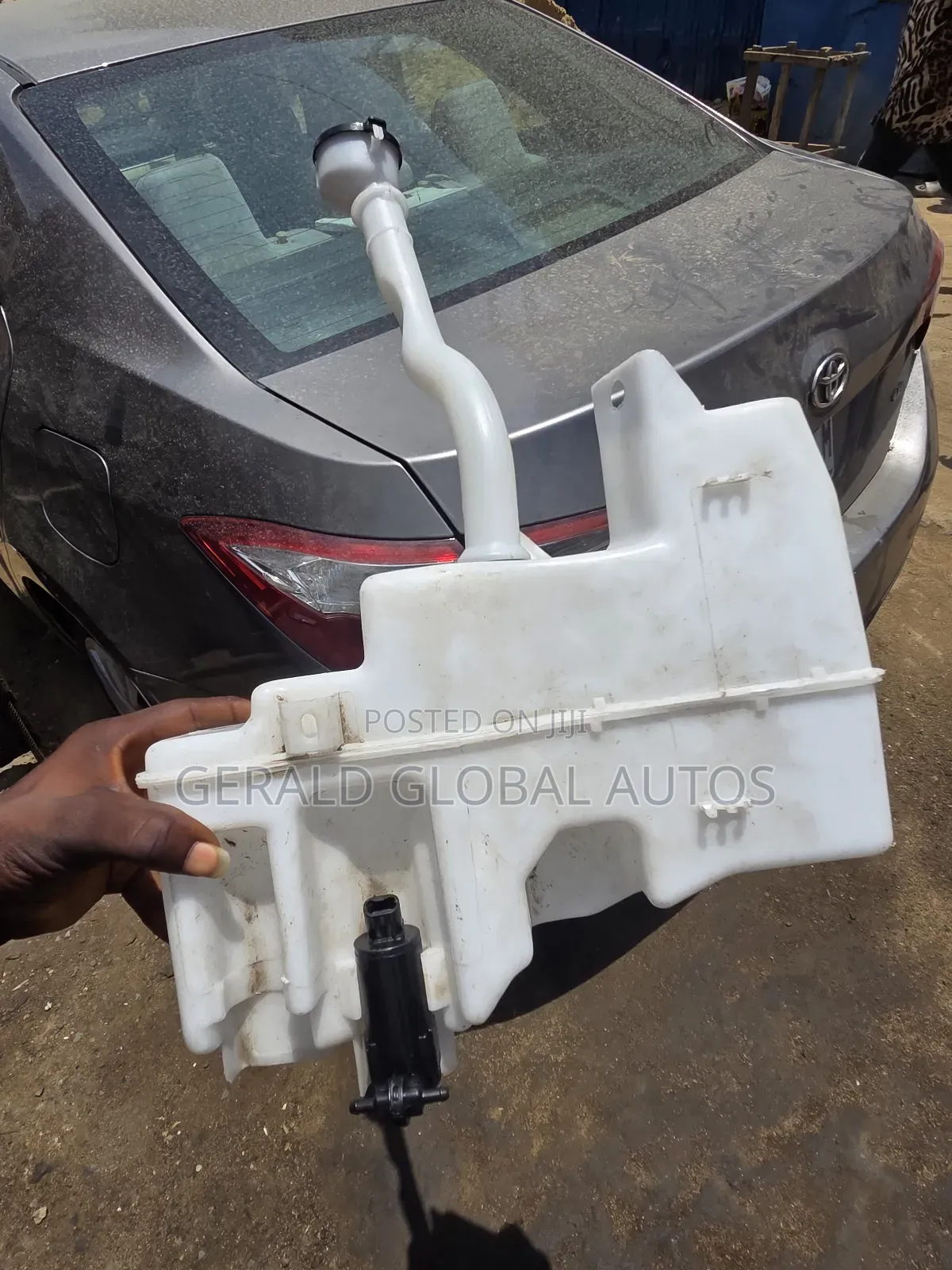 Wiper Tank Corolla 2021